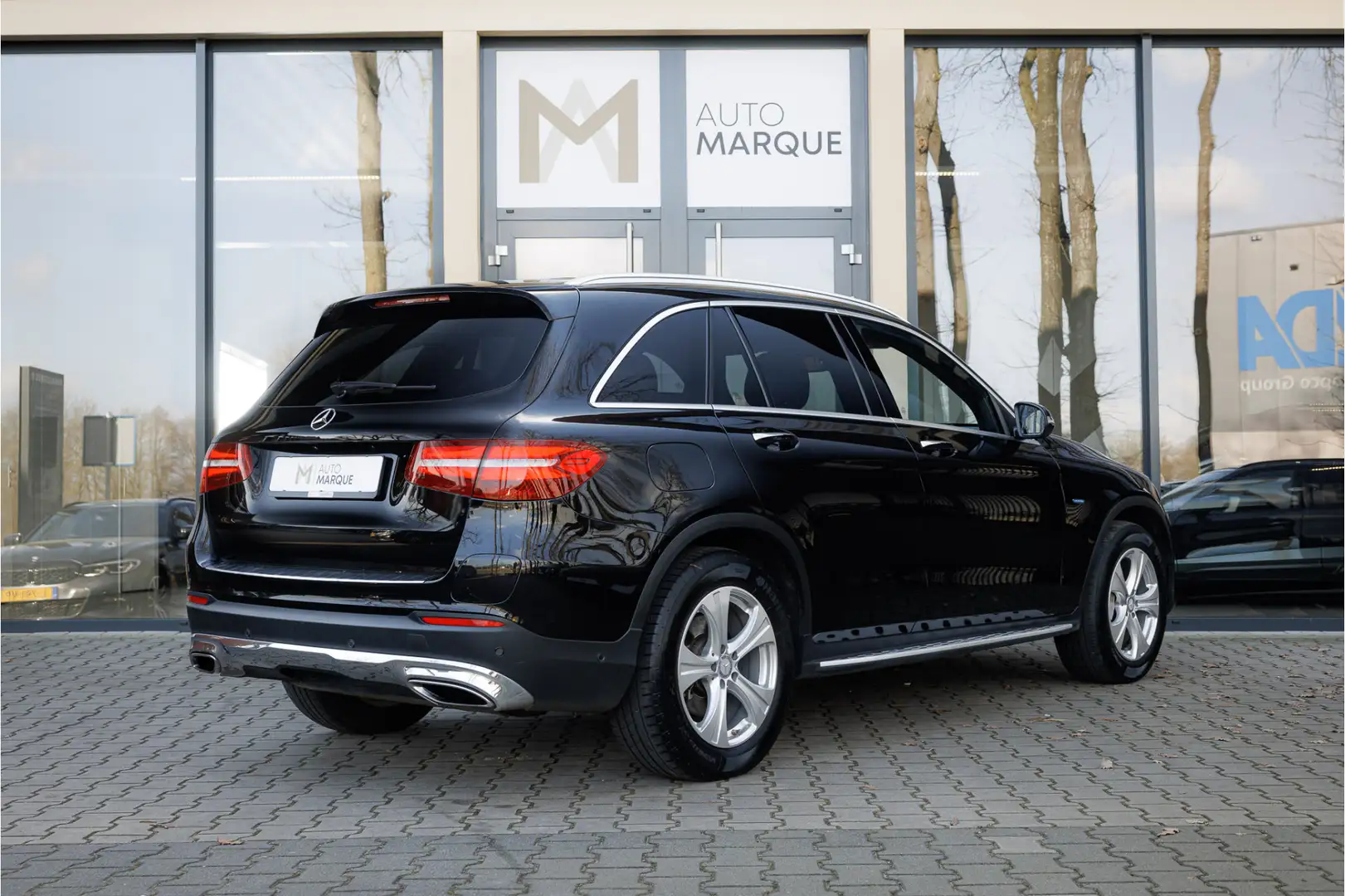 Mercedes-Benz GLC 350 350e 4MATIC 327PK Aut. | Business | Panoramadak | Negro - 2