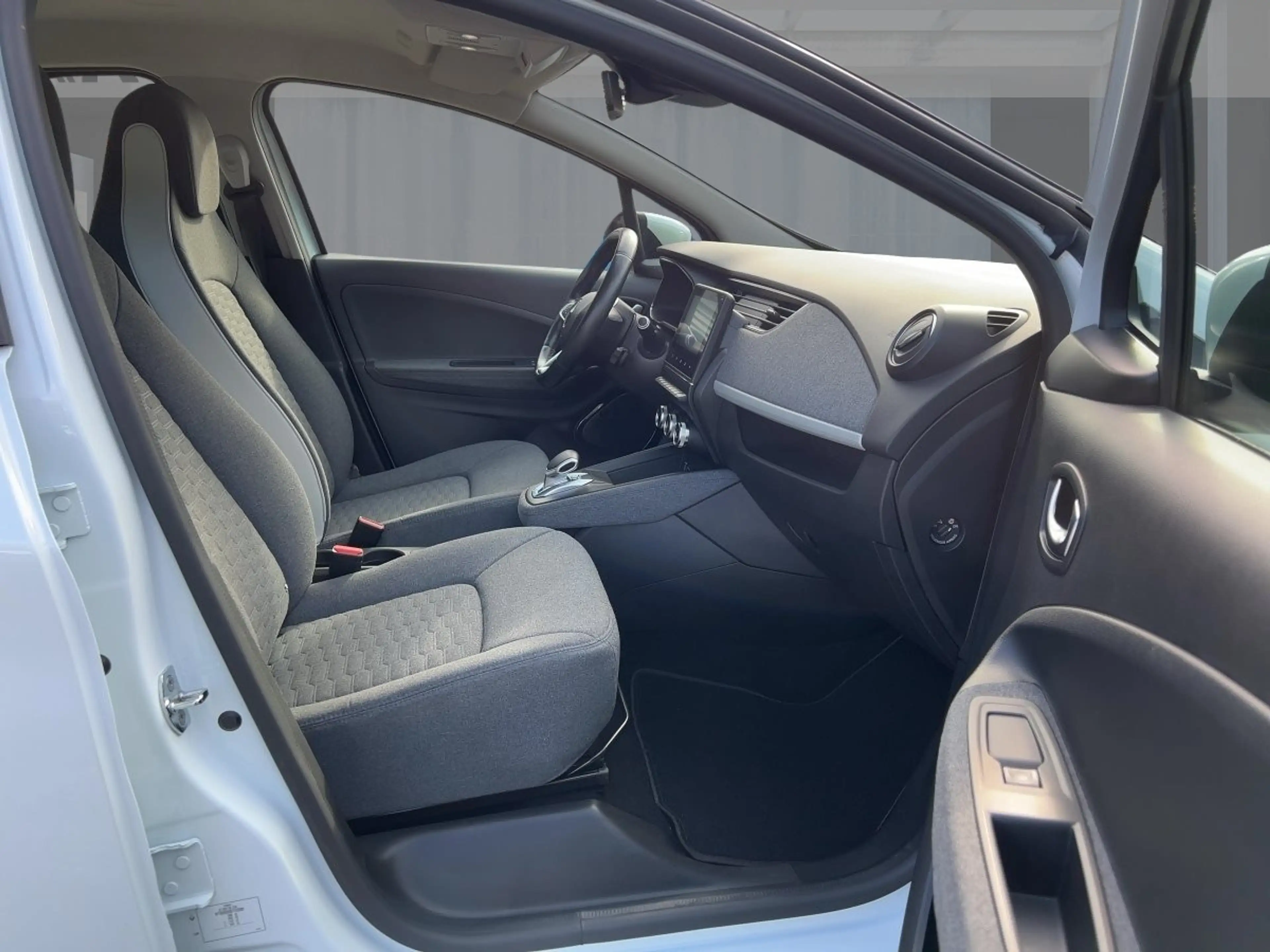 Renault ZOE R110 Z.E. 50 Experience — photo 8