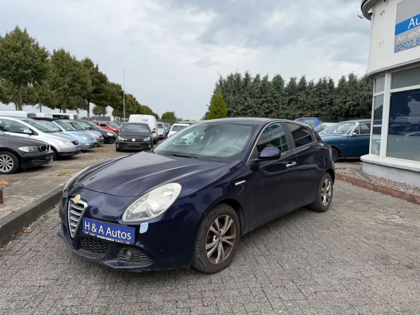Alfa Romeo Giulietta Turismo Blau - 2