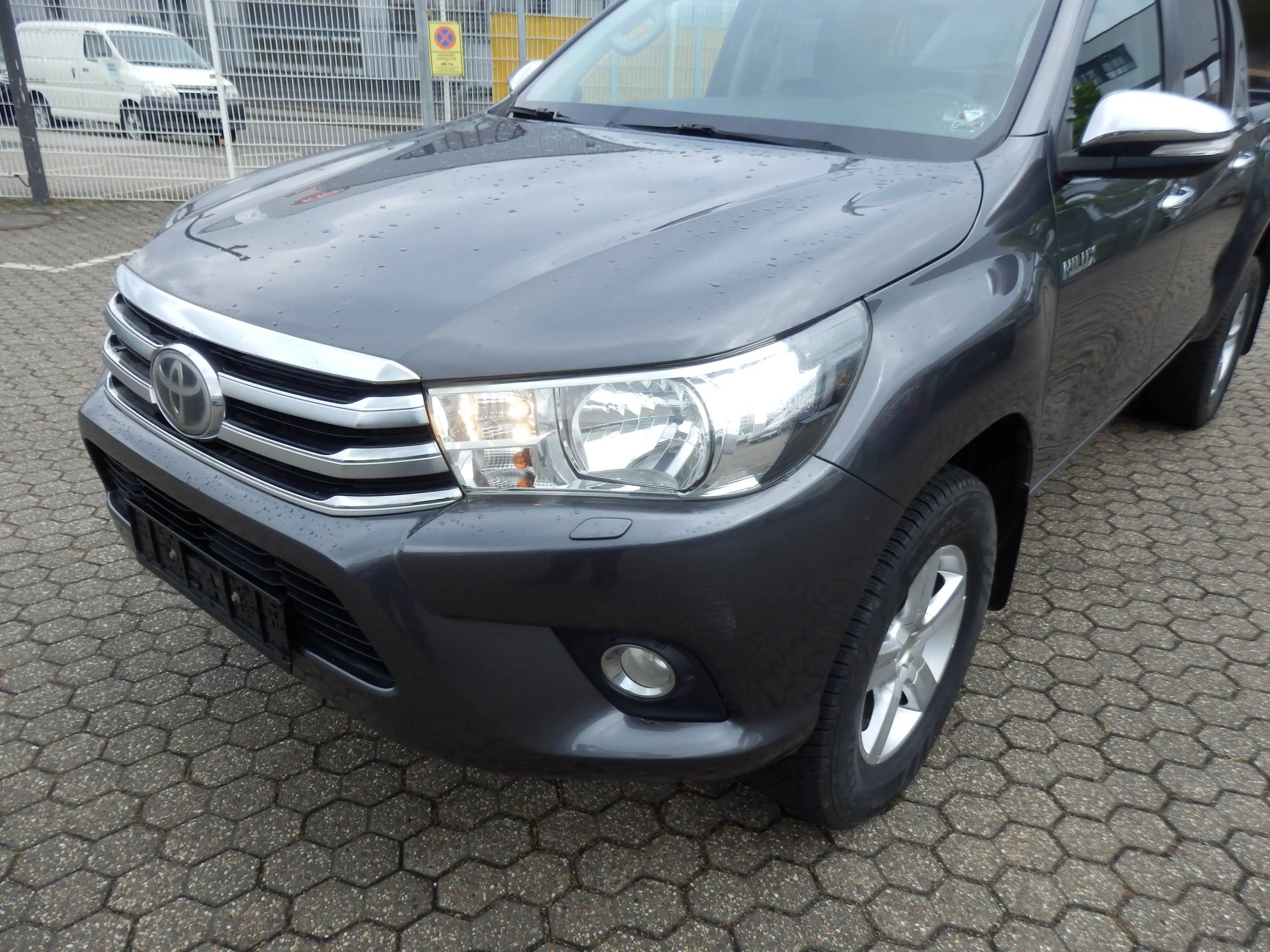 Toyota Hilux Double Cab Duty 4x4, Automatik, Cool Paket, Sitzheizung, Navigation, Klima, AHK, Scheckheft — photo 9