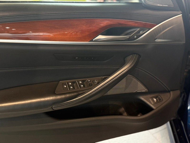BMW 550 i Limousine xDrive*Sitzbel.*360°*Soft-Close* — photo 12