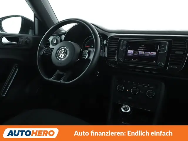 Volkswagen Beetle view 13