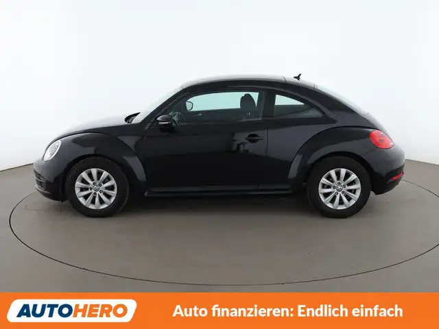 Volkswagen Beetle view 3