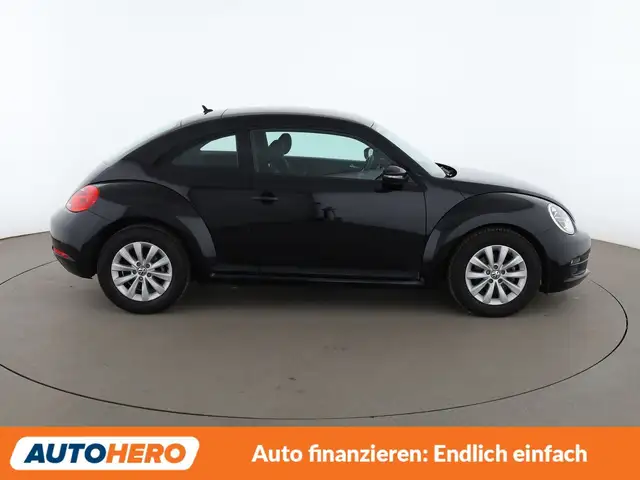 Volkswagen Beetle view 7