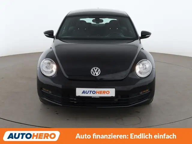 Volkswagen Beetle view 9
