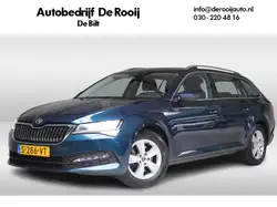 Skoda Superb Combi Elektrische stoelverstelling, Trekhaak, Alarm, Lichtmetalen velgen, Stoelverwarming, Navigatiesysteem, ABS, Voorruitverwarming