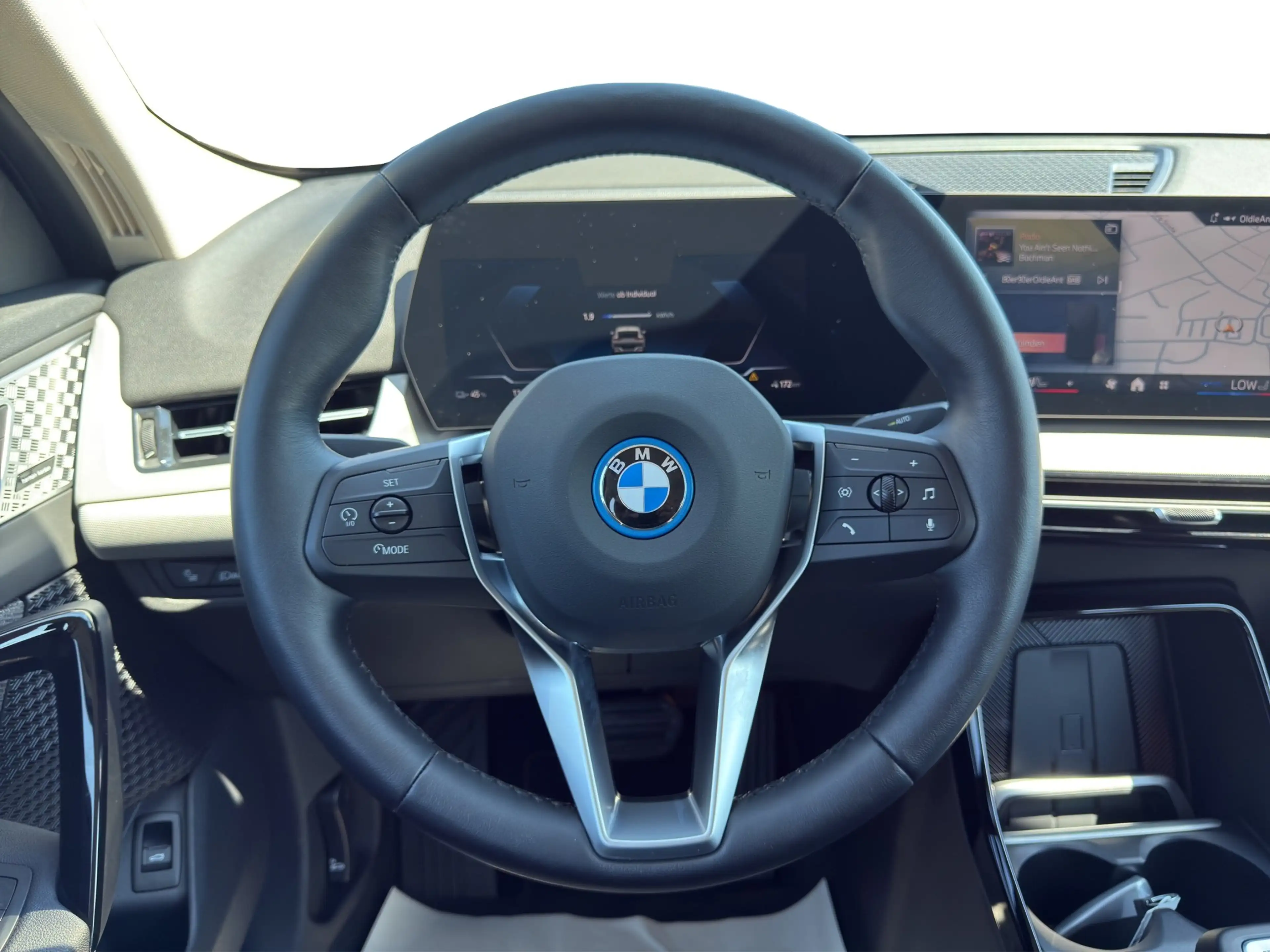 BMW iX2 xDrive30 Navi AdapLED HUD ACC Park+ Hifi h/k Navi — photo 8