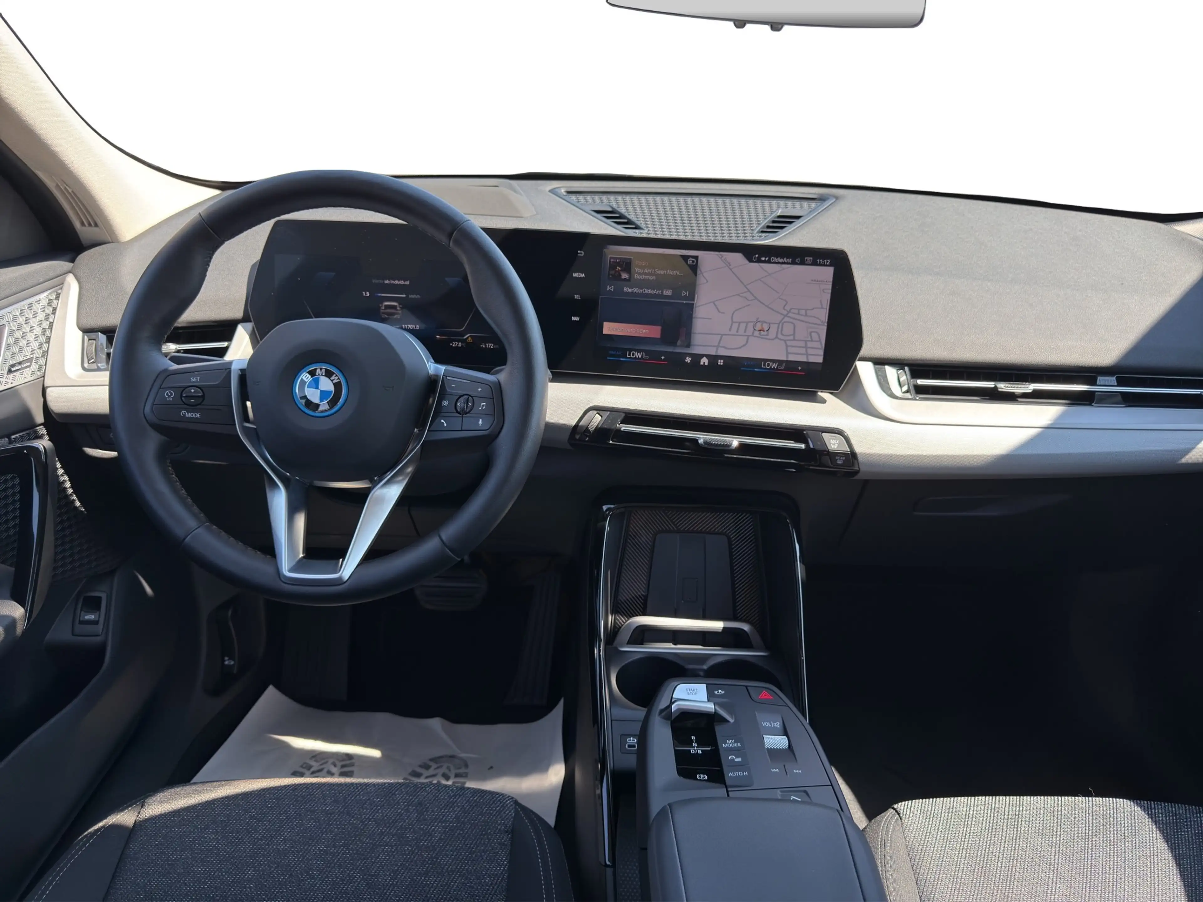 BMW iX2 xDrive30 Navi AdapLED HUD ACC Park+ Hifi h/k Navi — photo 6