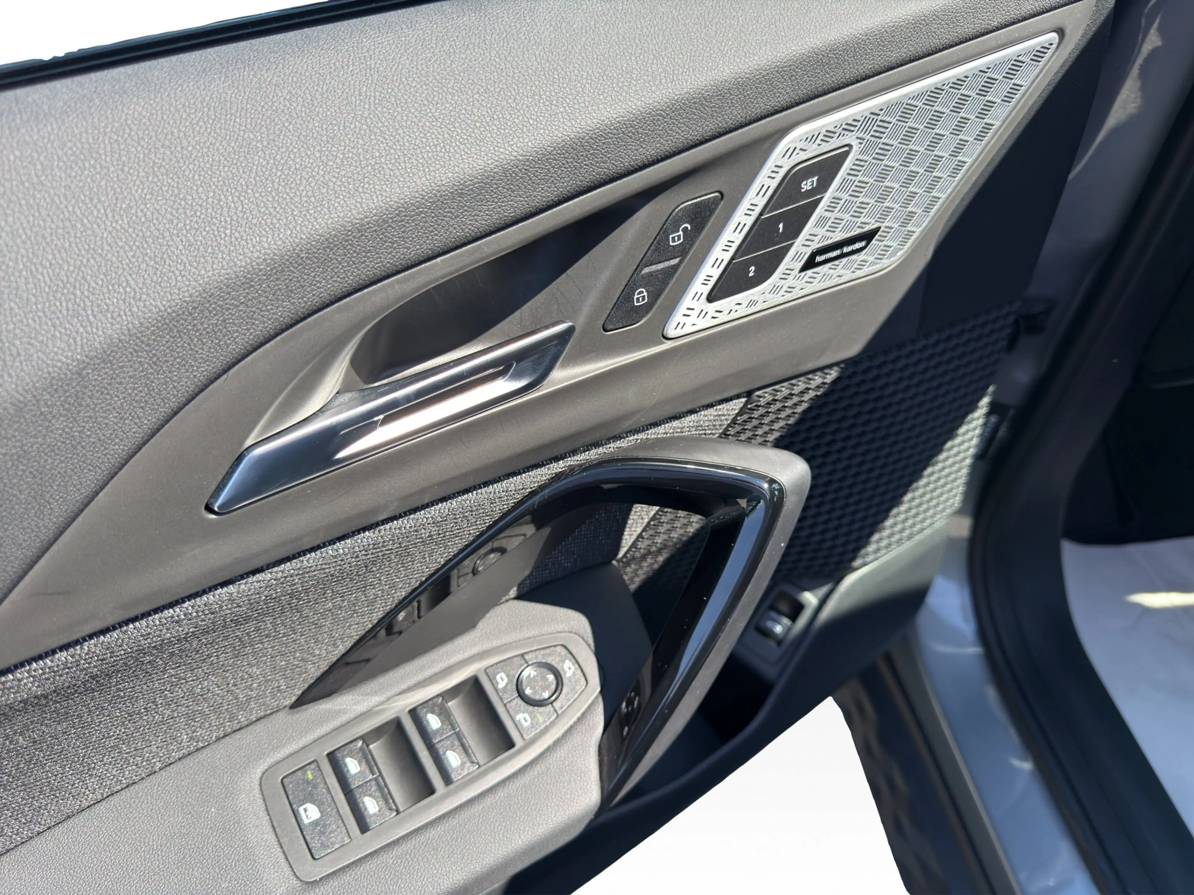 BMW iX2 xDrive30 Navi AdapLED HUD ACC Park+ Hifi h/k Navi — photo 11