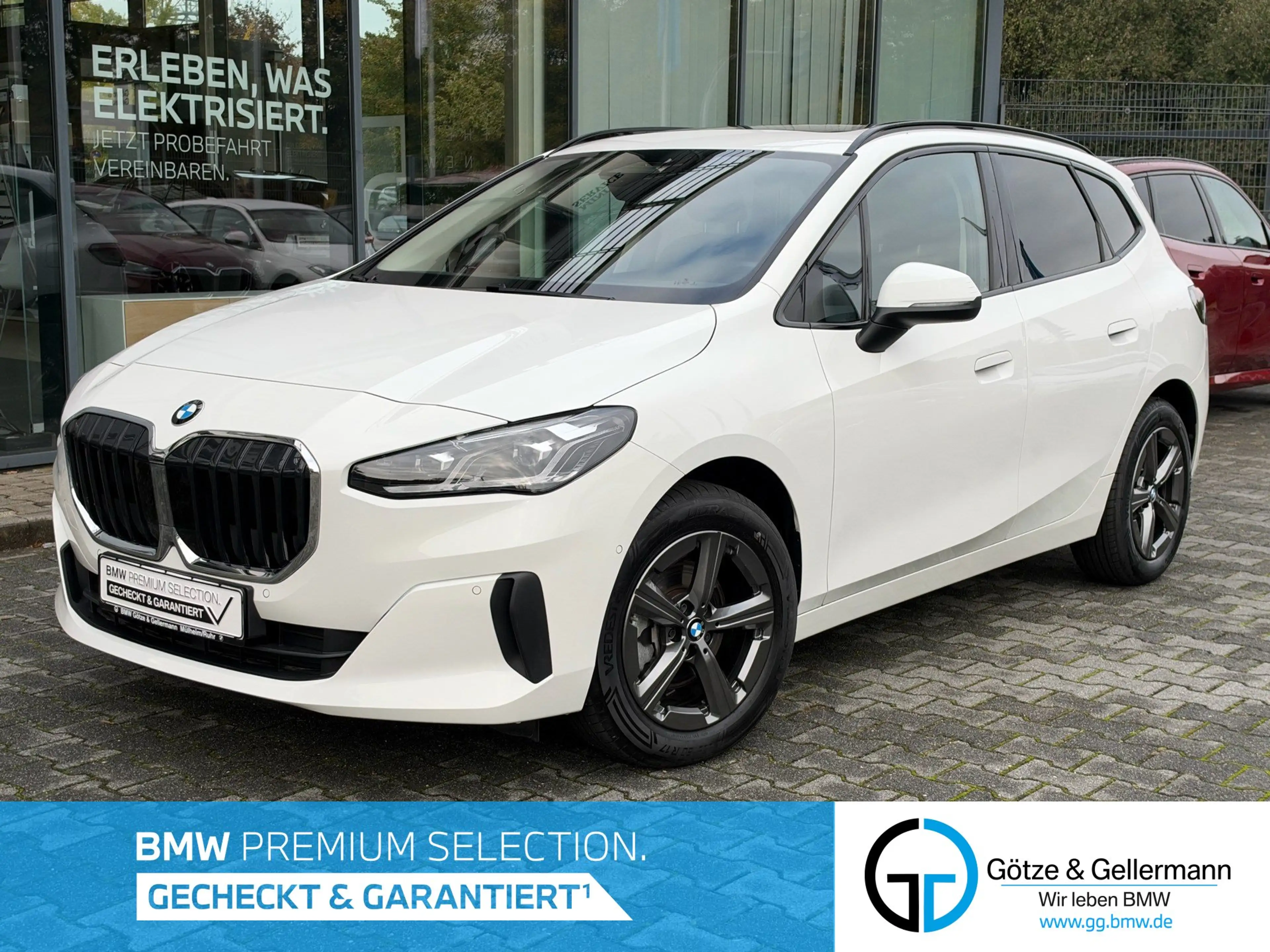 BMW 220 i Active Tourer //Panoramadach AHK
