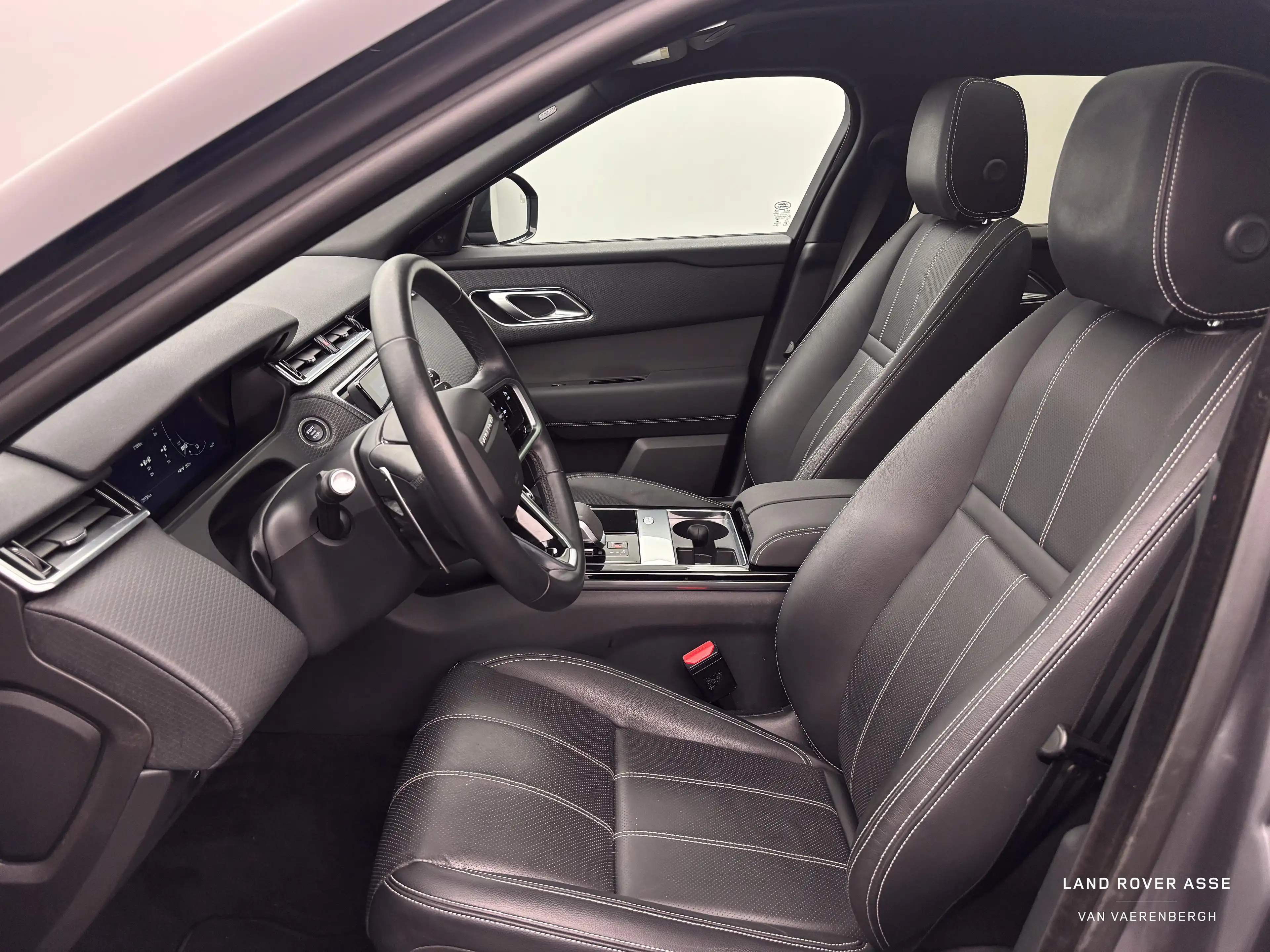 Land Rover Range Rover Velar P400e AWD Auto. 23MY — photo 10