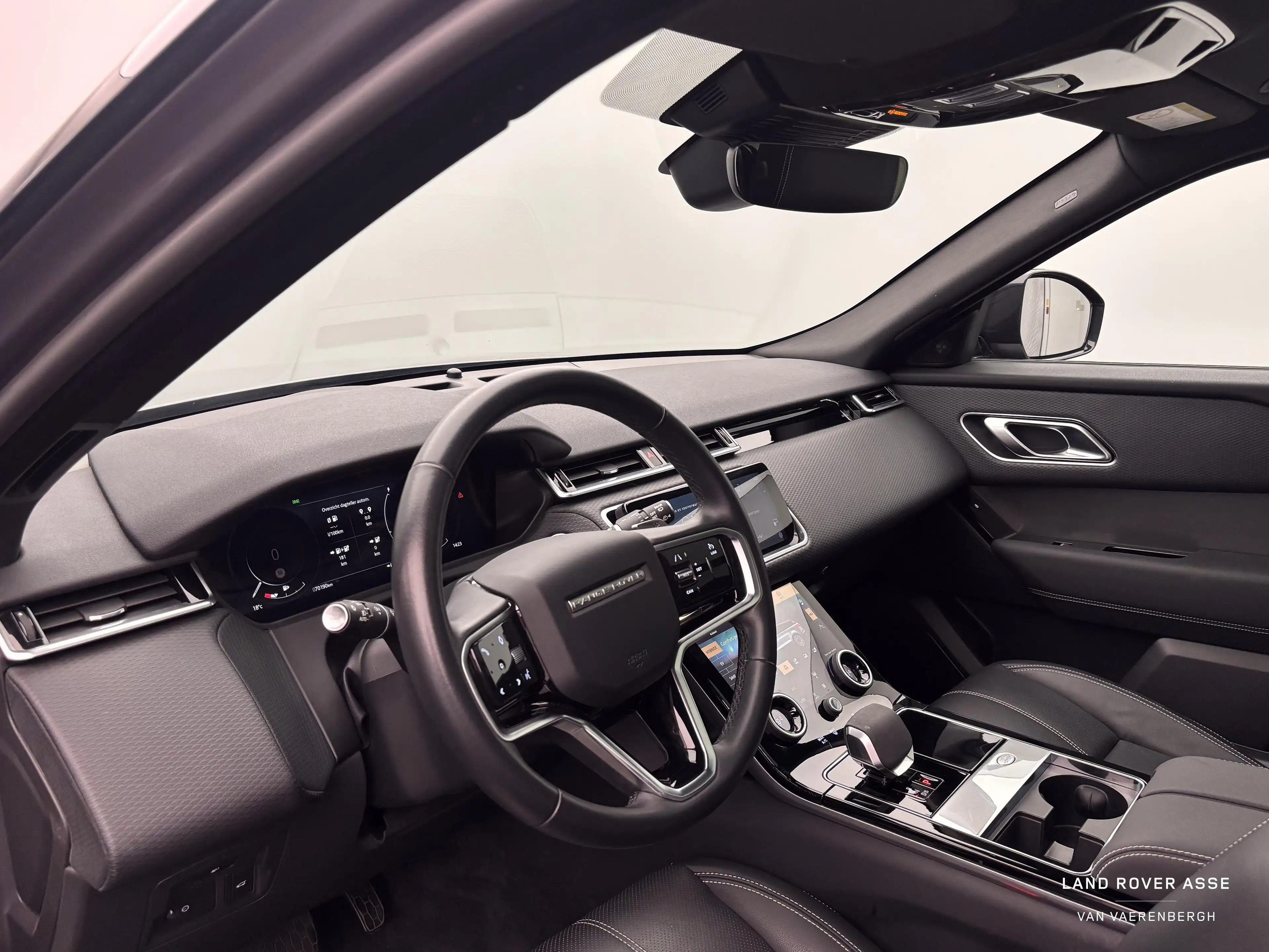 Land Rover Range Rover Velar P400e AWD Auto. 23MY — photo 11