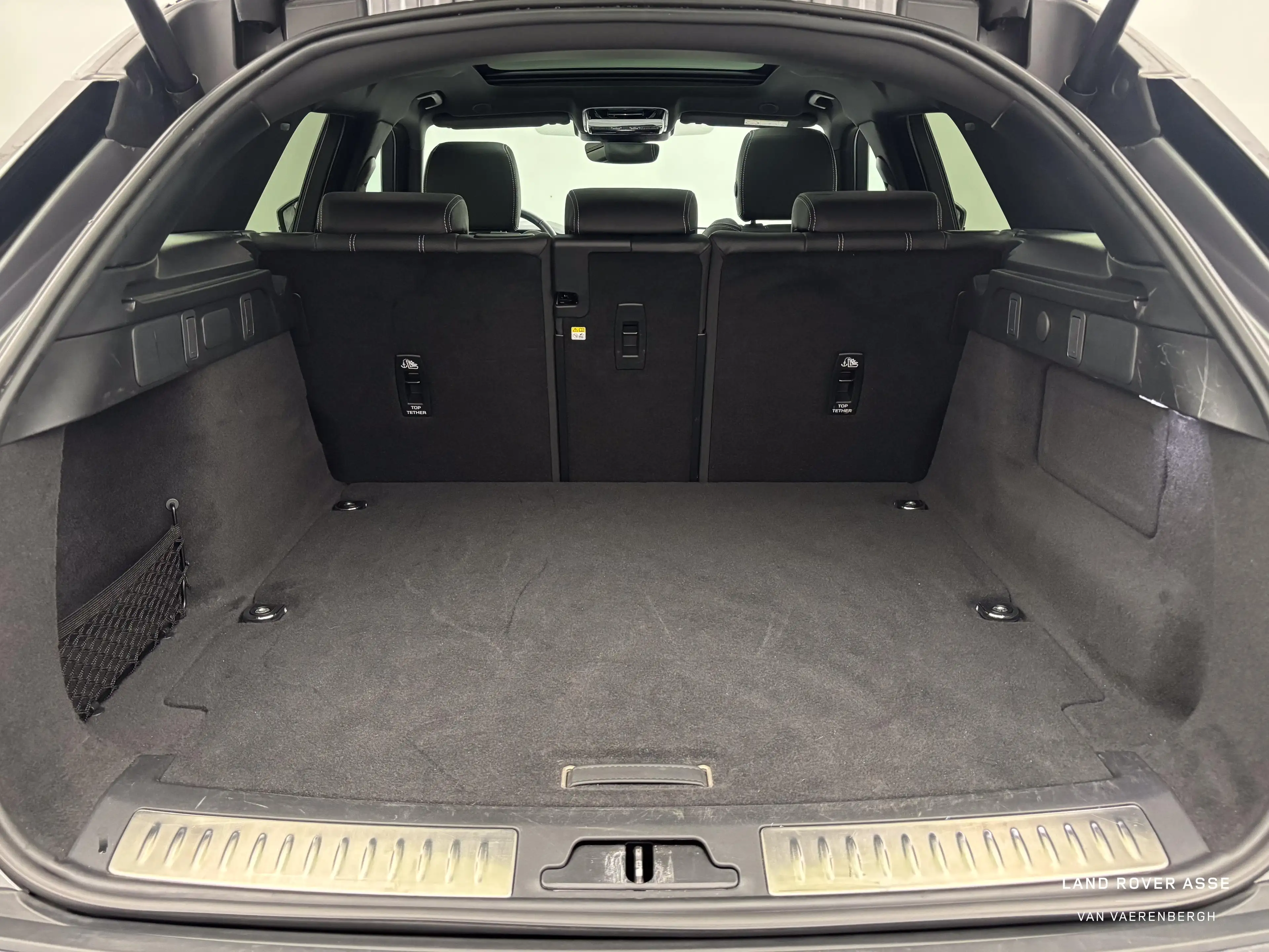 Land Rover Range Rover Velar P400e AWD Auto. 23MY — photo 14