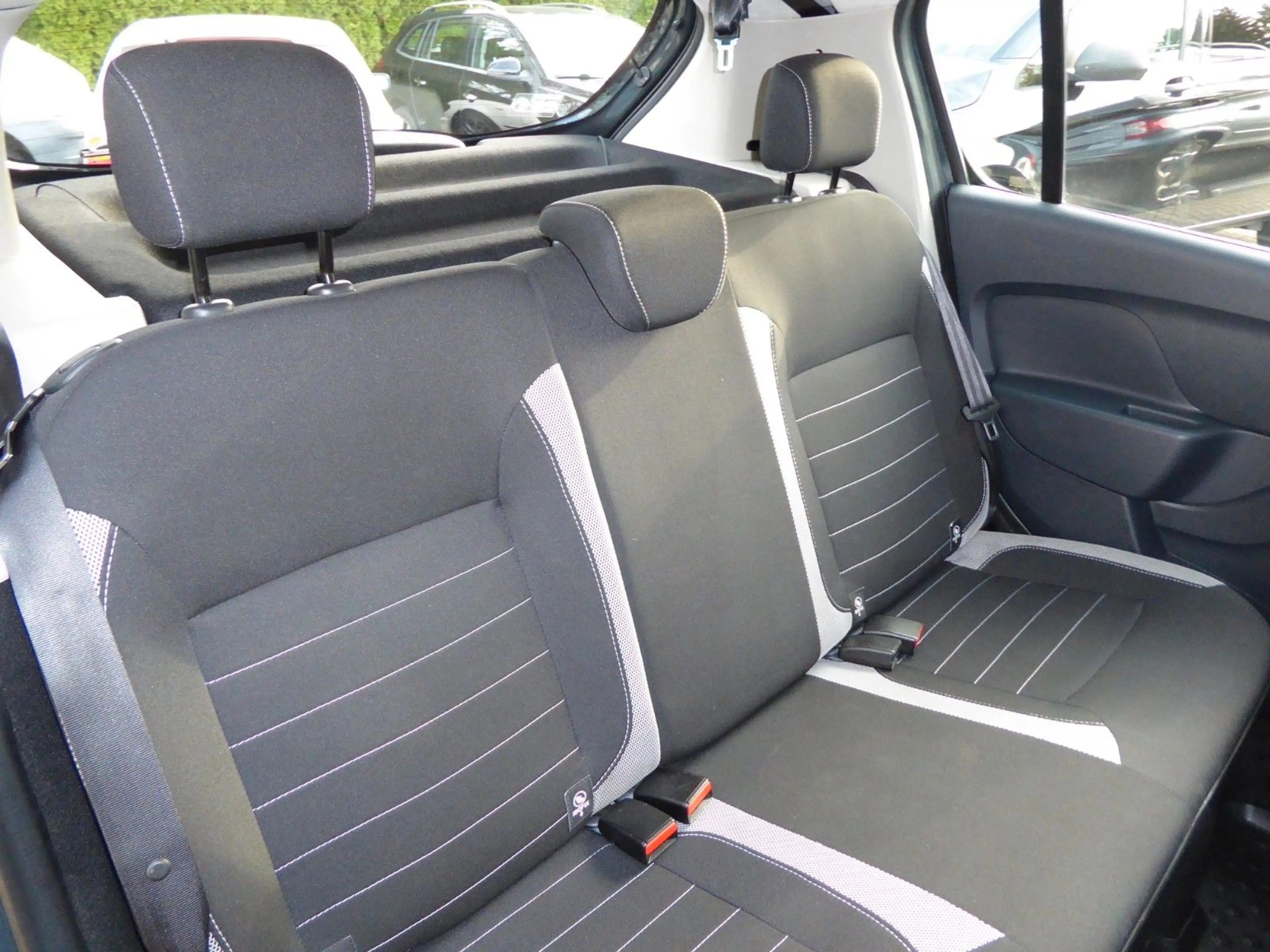 Dacia Sandero II Stepway Essential Winterräder/1Hand — photo 17