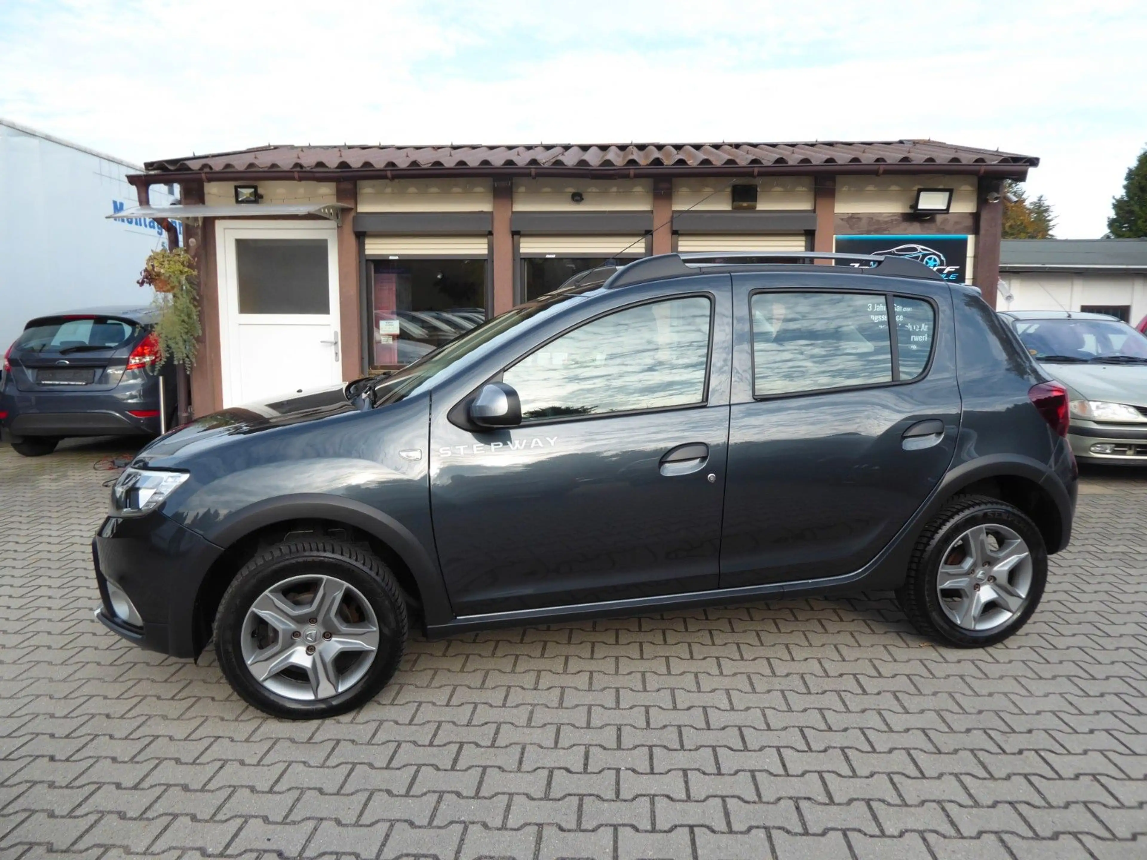 Dacia Sandero II Stepway Essential Winterräder/1Hand — photo 4