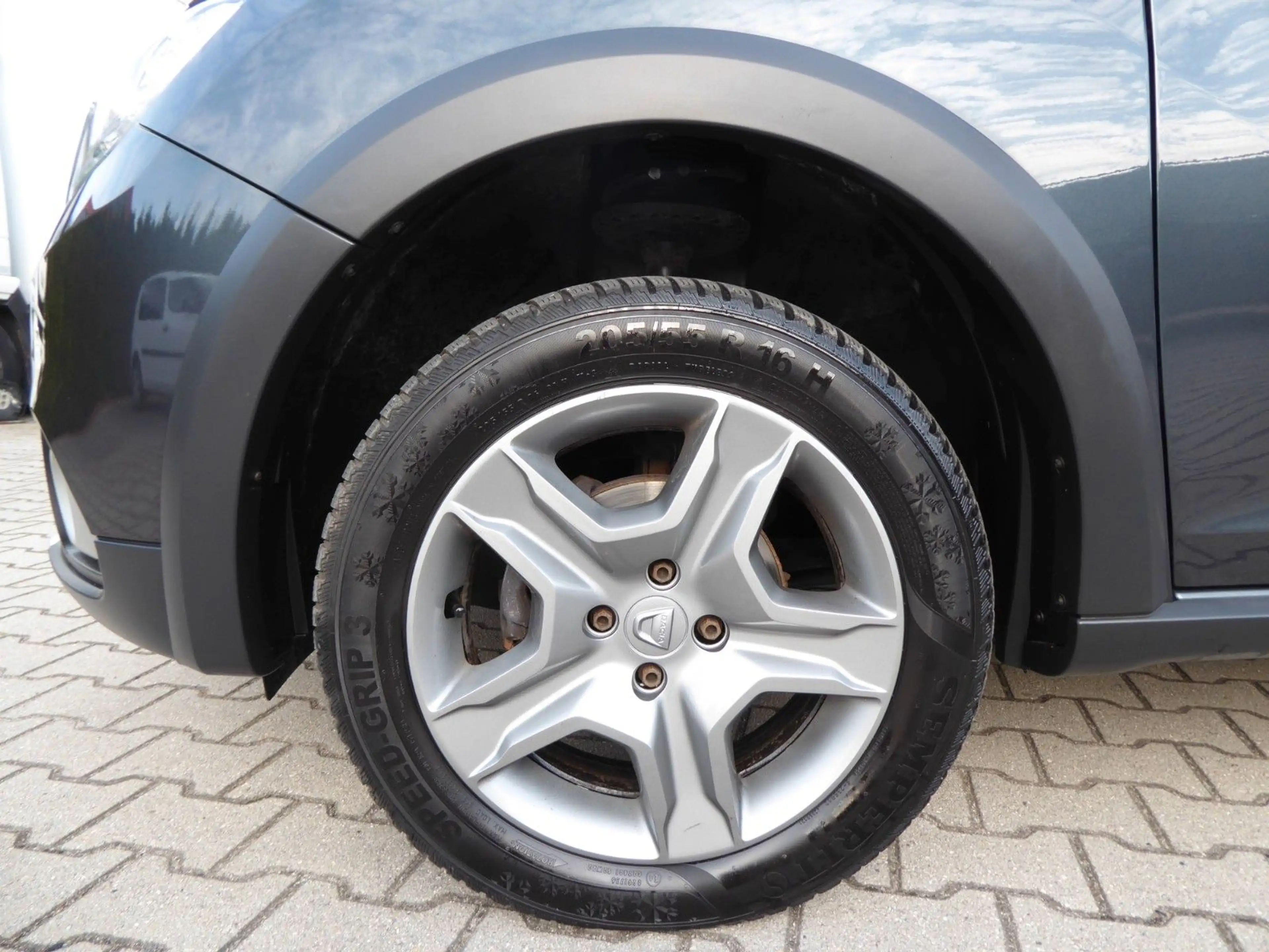 Dacia Sandero II Stepway Essential Winterräder/1Hand — photo 11