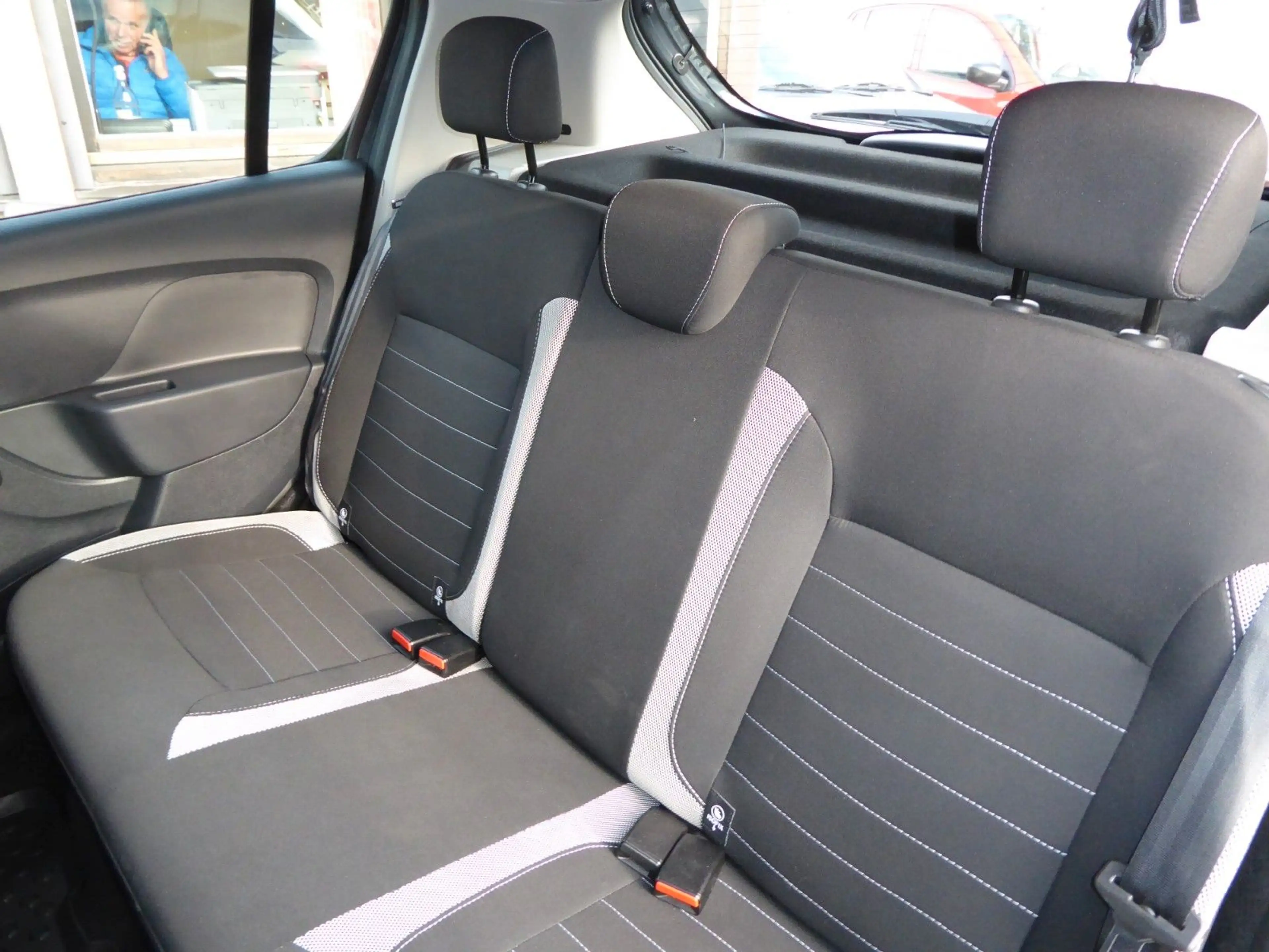 Dacia Sandero II Stepway Essential Winterräder/1Hand — photo 16