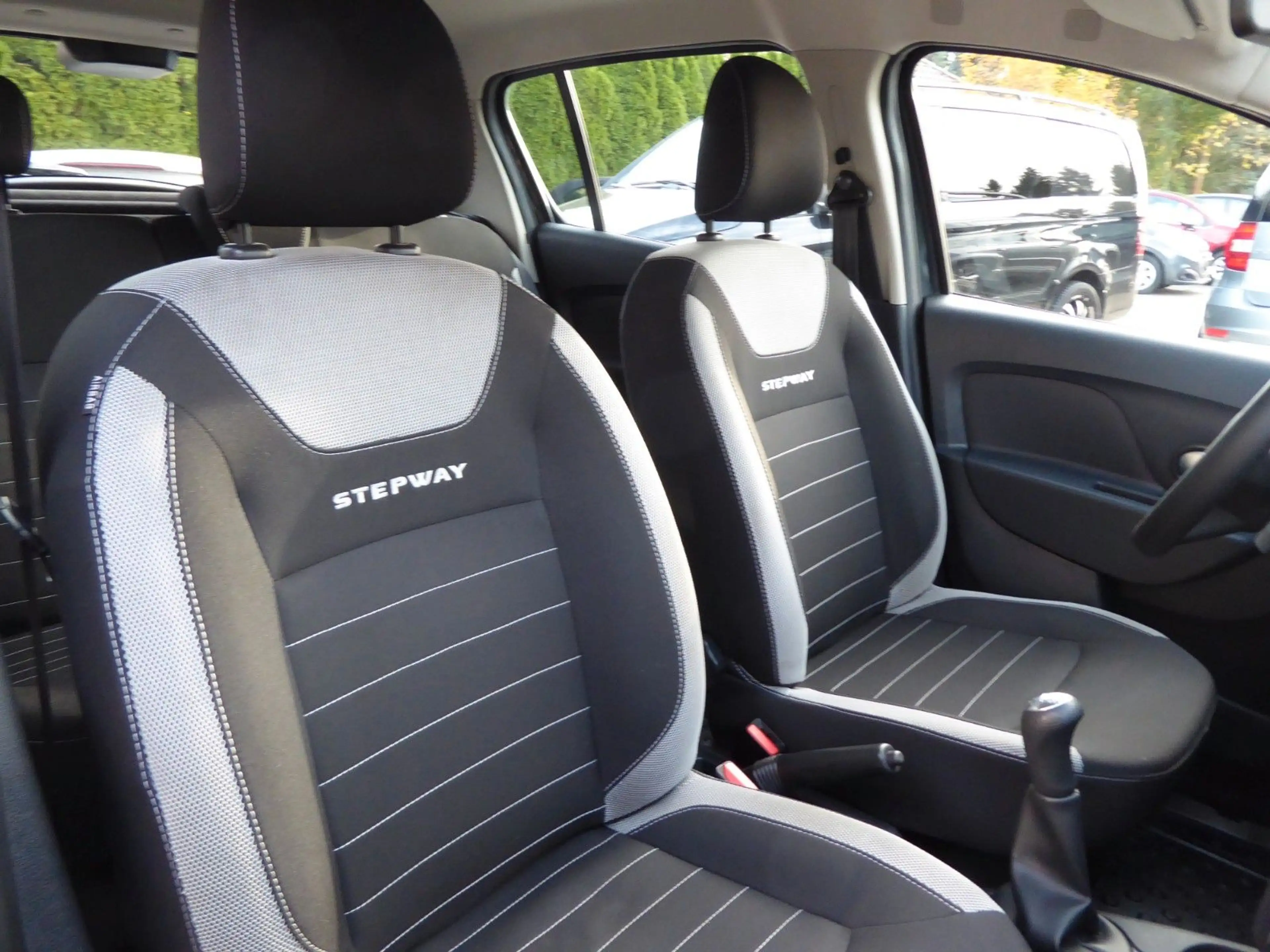 Dacia Sandero II Stepway Essential Winterräder/1Hand — photo 18