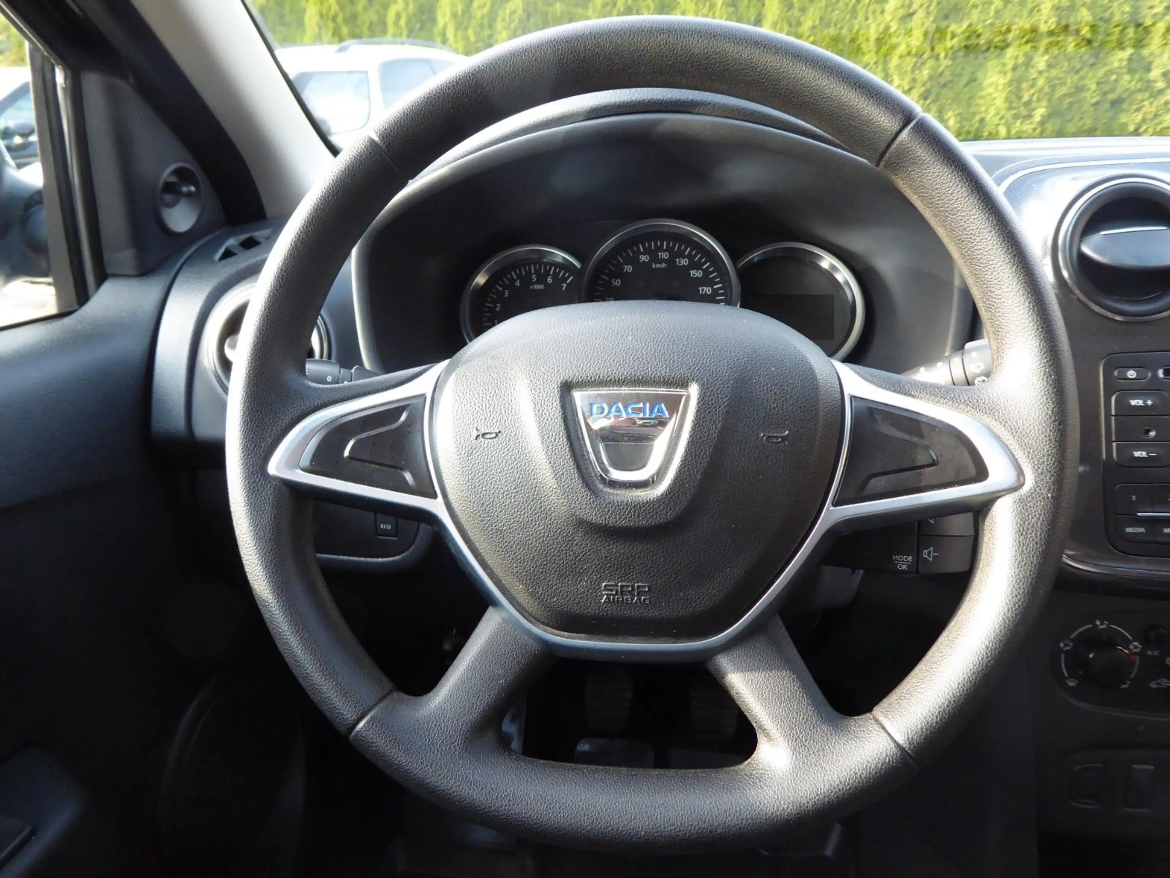 Dacia Sandero II Stepway Essential Winterräder/1Hand — photo 23