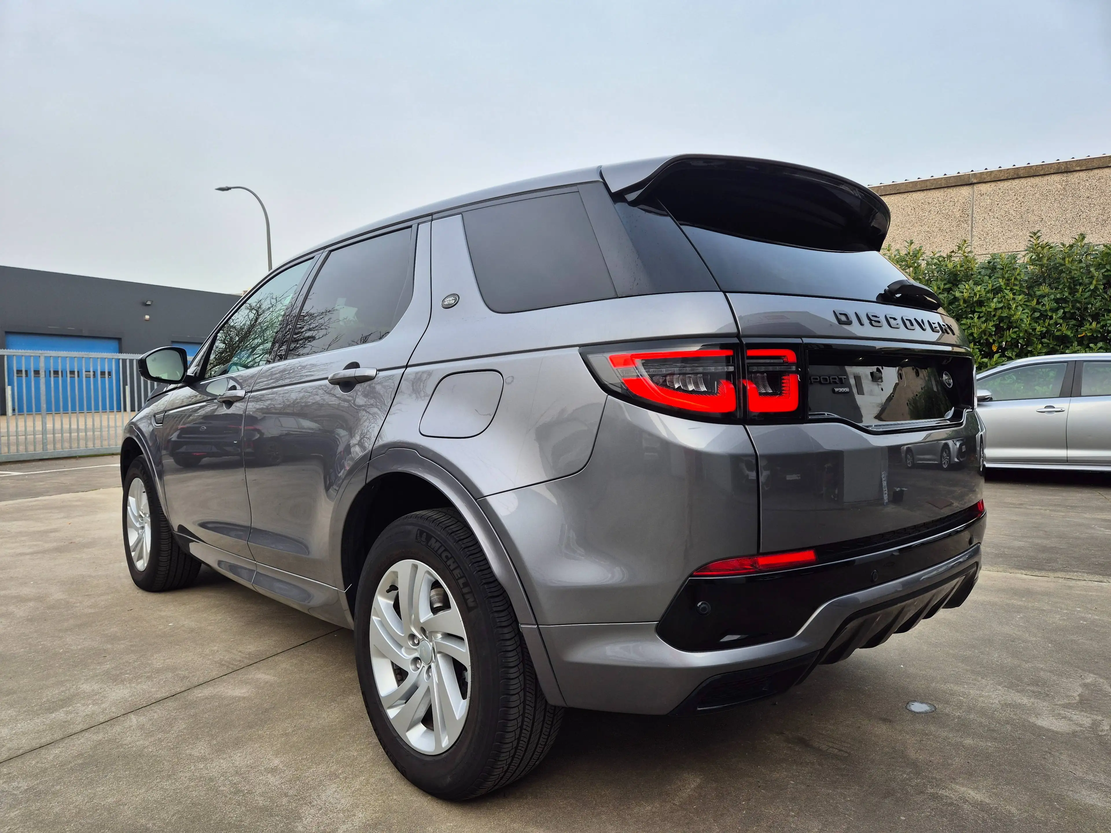 Land Rover Discovery Sport PHEV / 4WD / P300e / R-DYNAMIC S / 2022 !! — photo 9