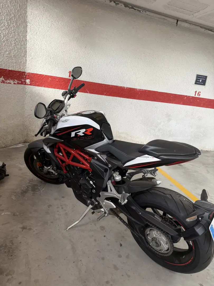 MV Agusta Brutale 800 MV AGUSTA BRUTALE 800rr Blanco - 2