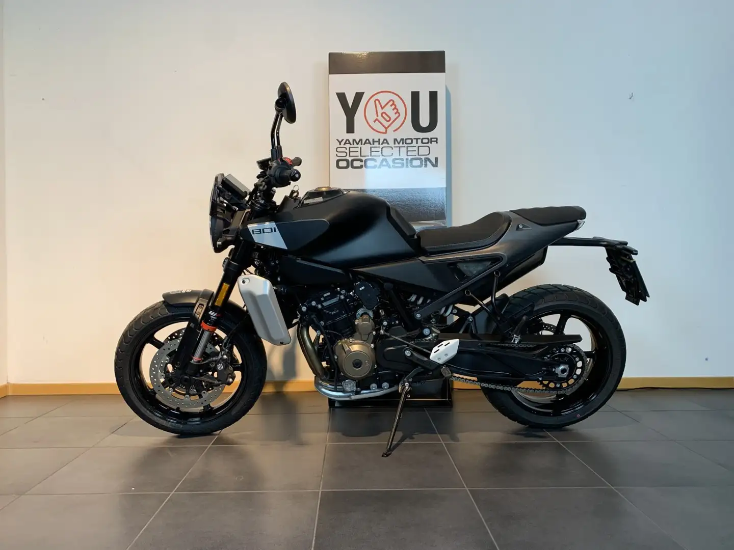 Husqvarna Svartpilen 801 - 1