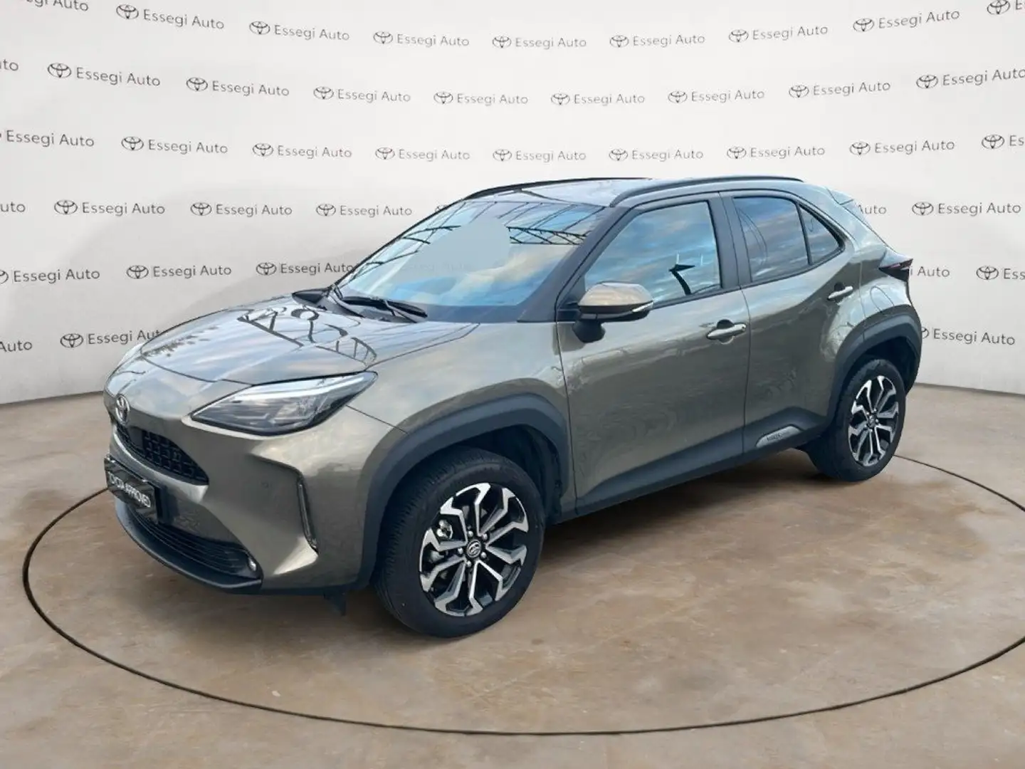 Toyota Yaris Cross 1.5 Hybrid 5p. E-CVT Trend Bronzo - 1