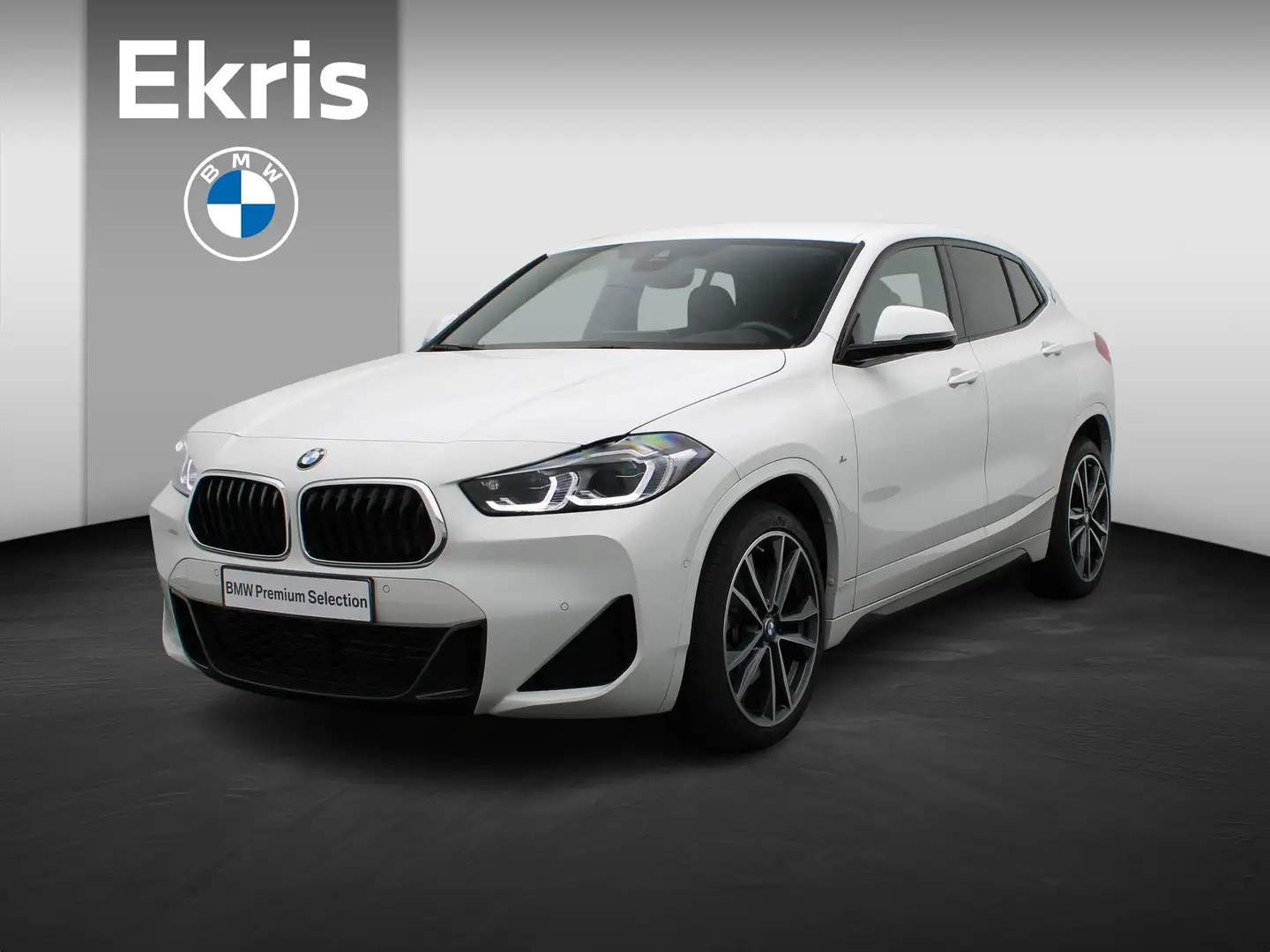 BMW X2 sDrive20i High Executive | M Sportpakket | Wit - 1