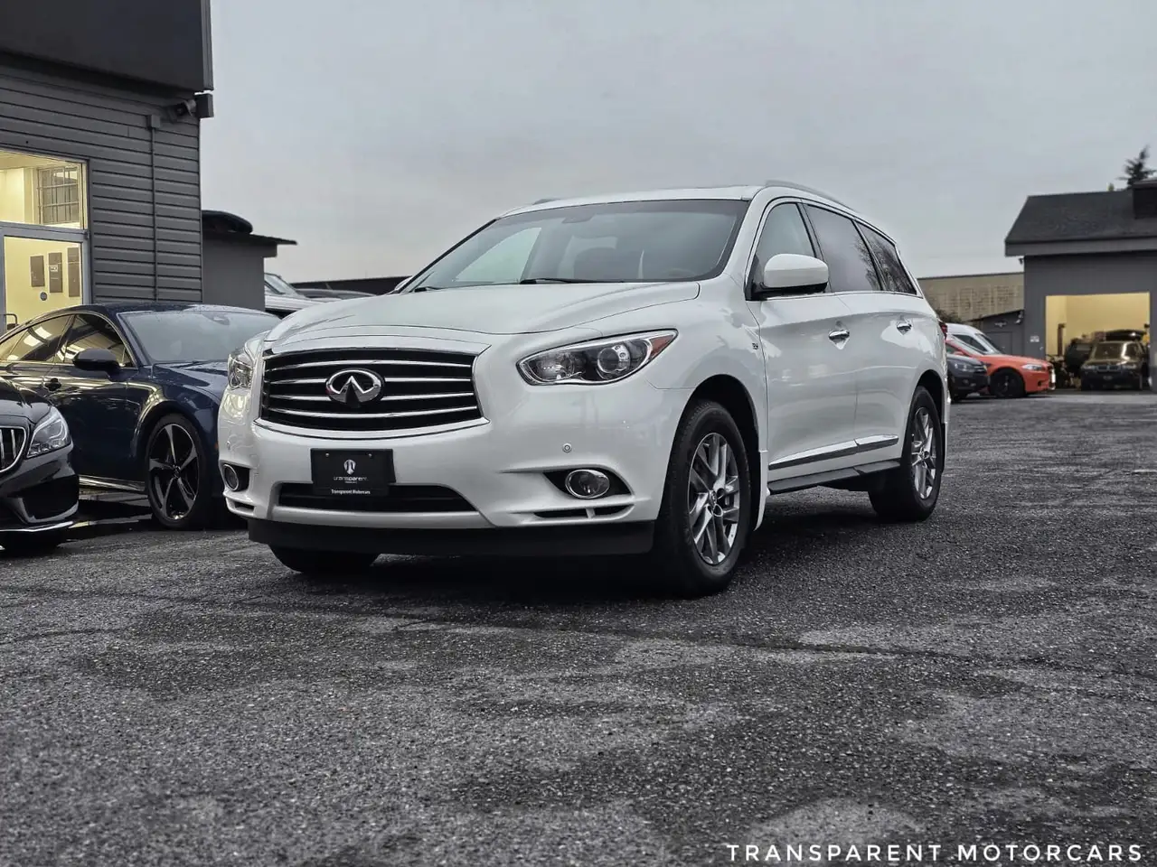 Infiniti QX60 снимка Infiniti QX60