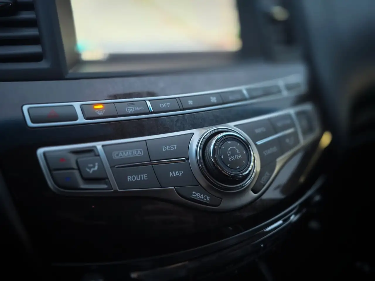 Infiniti QX60 снимка Infiniti QX60