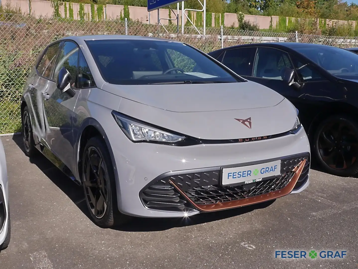 CUPRA Born 170 kW (231 PS) 79 kWh NAV,TEC M, SHZ Grau - 2