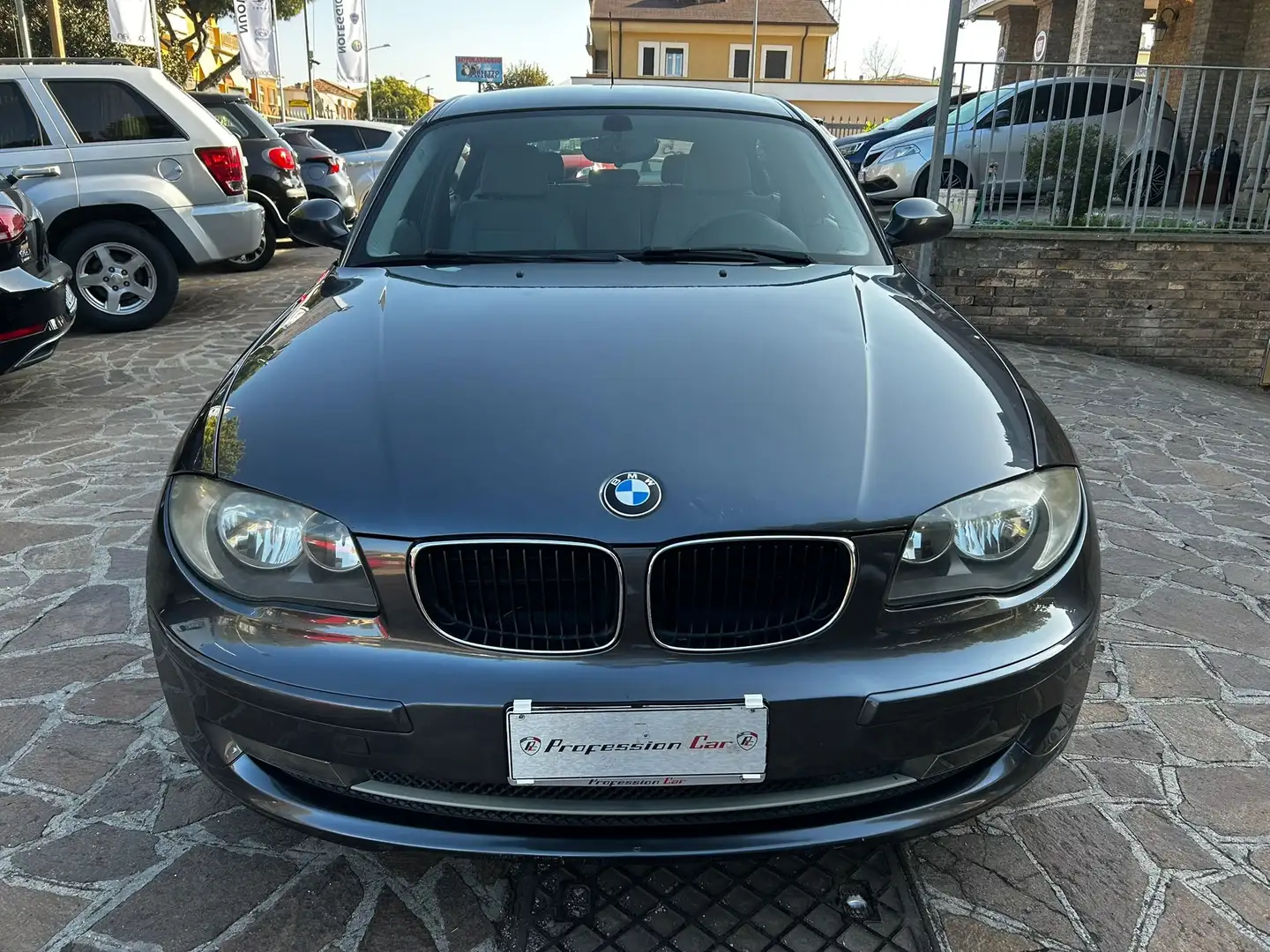 BMW 118 118d 5p 2.0 Attiva Gris - 2