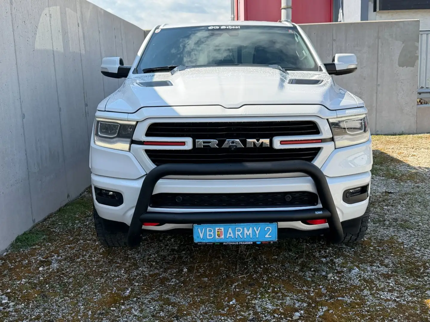 Dodge RAM 1500 Laramie Weiß - 2