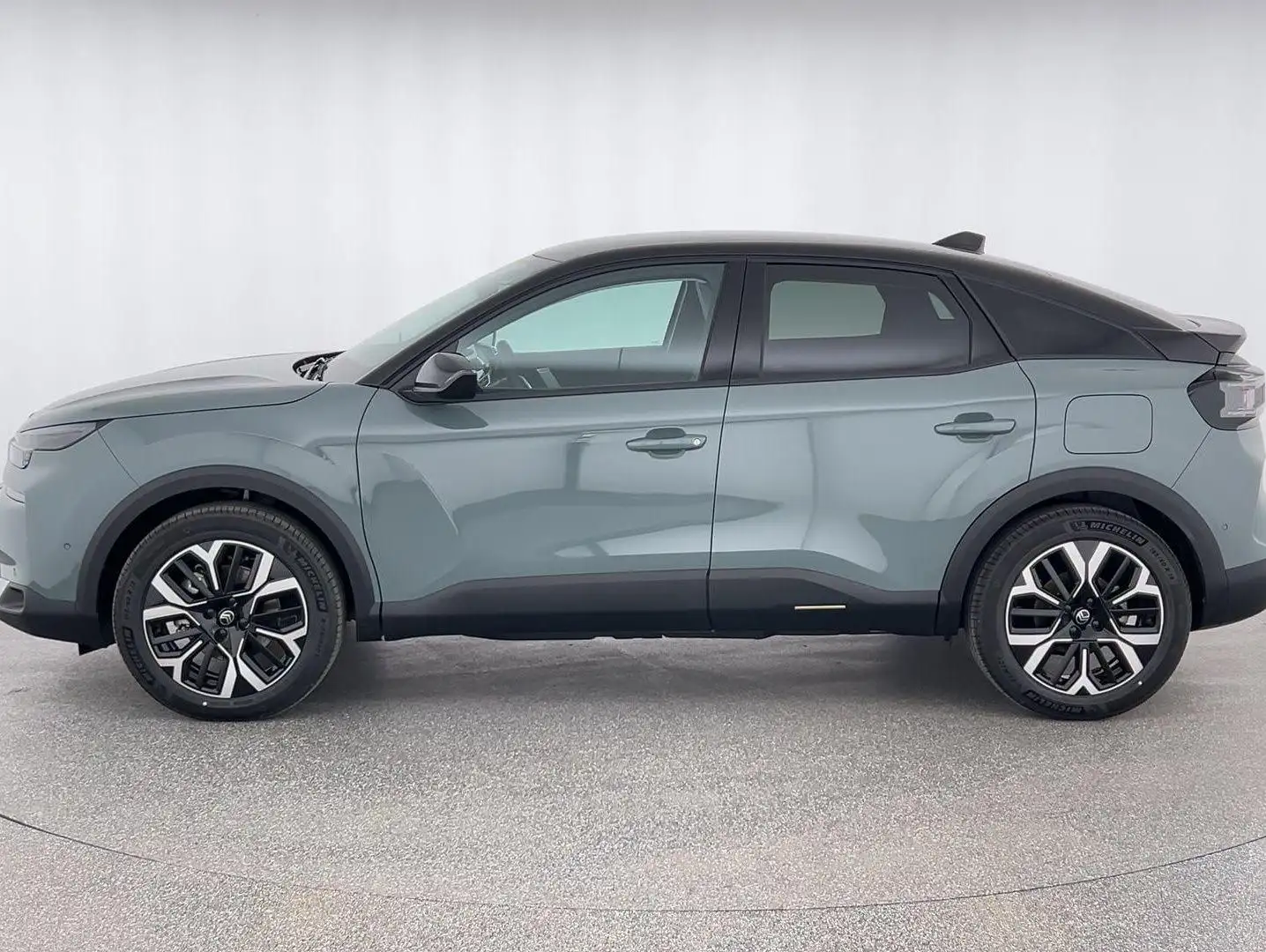 Citroen C4 ë- Max*NAVI*SHZ*RFK*uvm Grün - 2