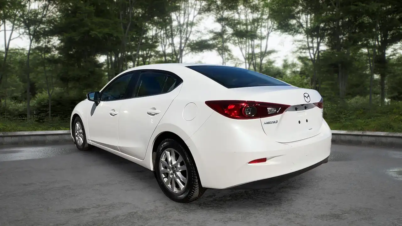 Mazda 3 снимка Mazda 3