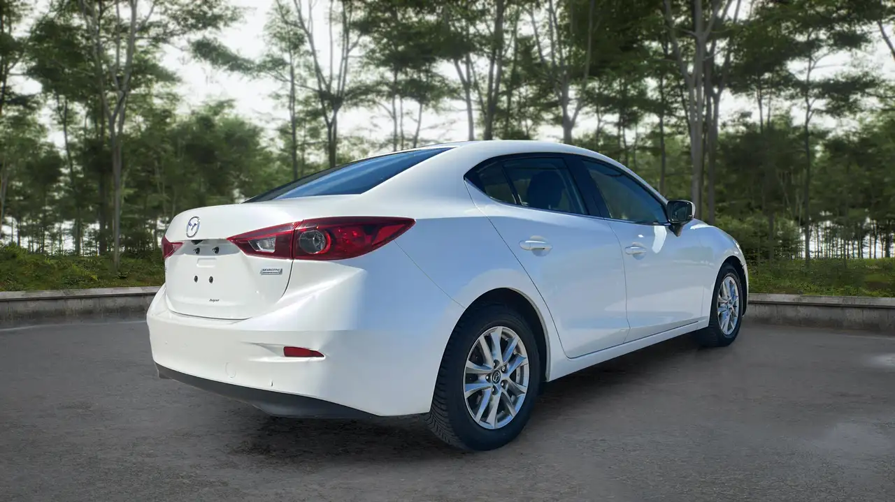 Mazda 3 снимка Mazda 3