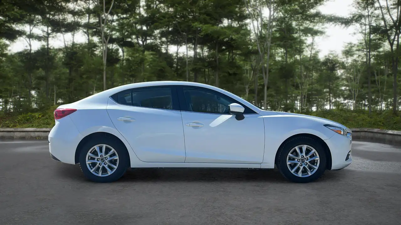 Mazda 3 снимка Mazda 3