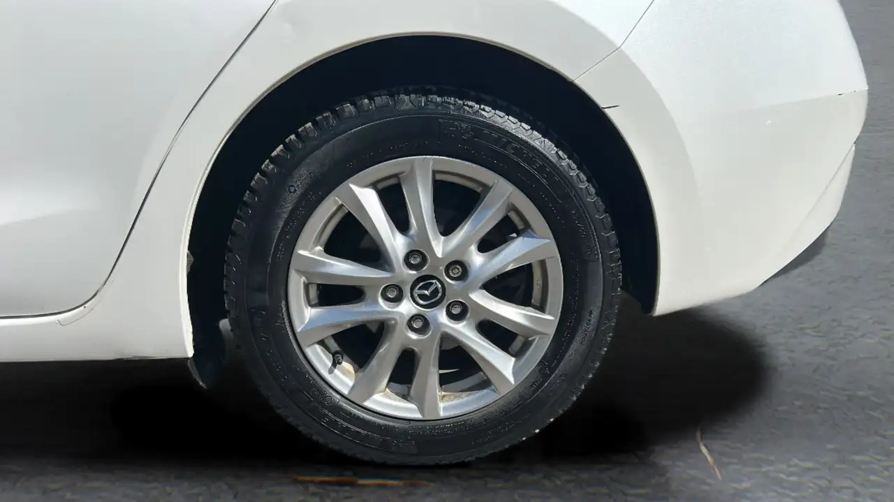 Mazda 3 снимка Mazda 3