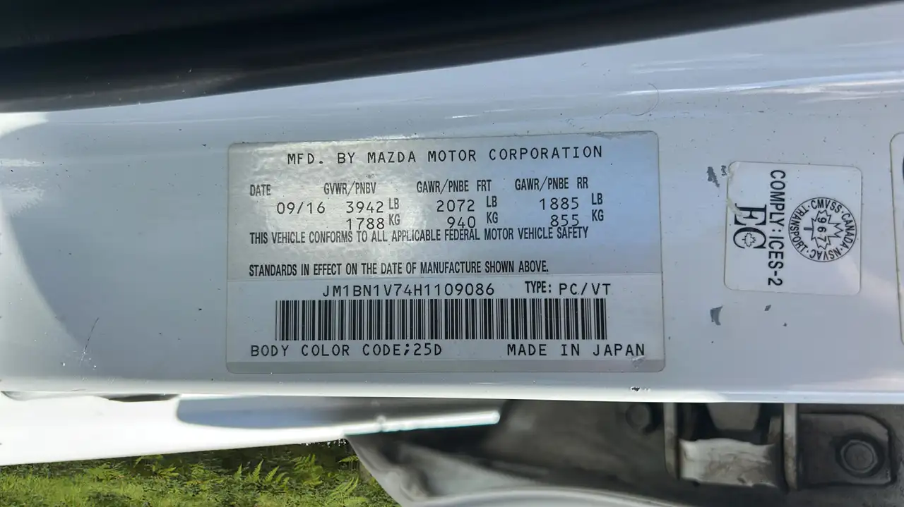 Mazda 3 снимка Mazda 3