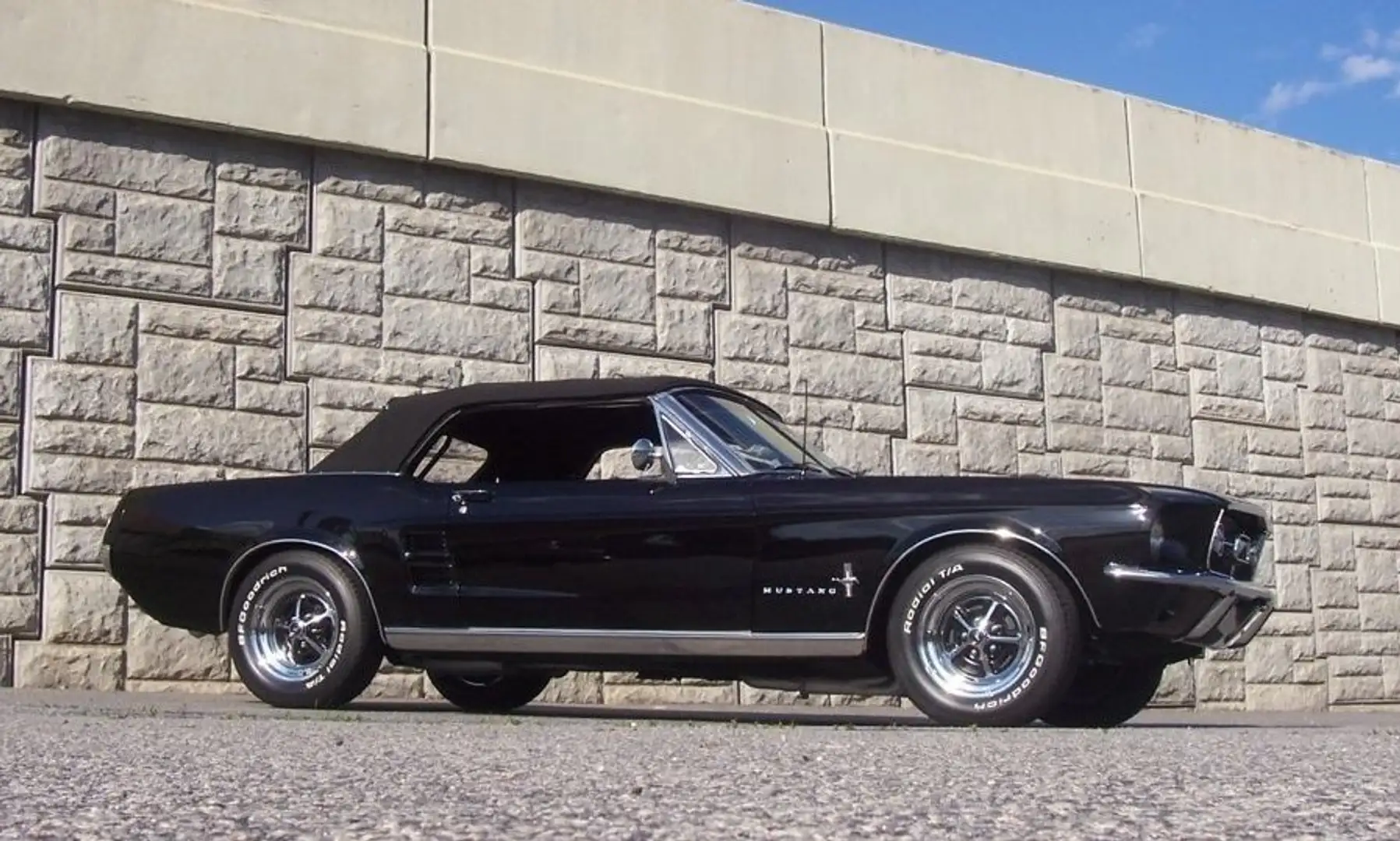 Ford Mustang C - Code V8 Cabriolet Negru - 1