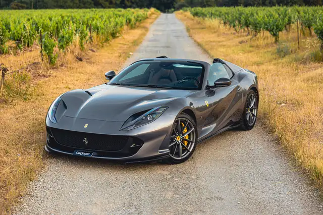 Ferrari 812