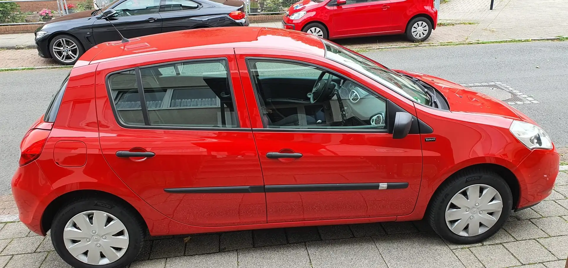 Renault Clio Clio  5-Türer 1.2 16V 75 Yahoo! Rot - 2