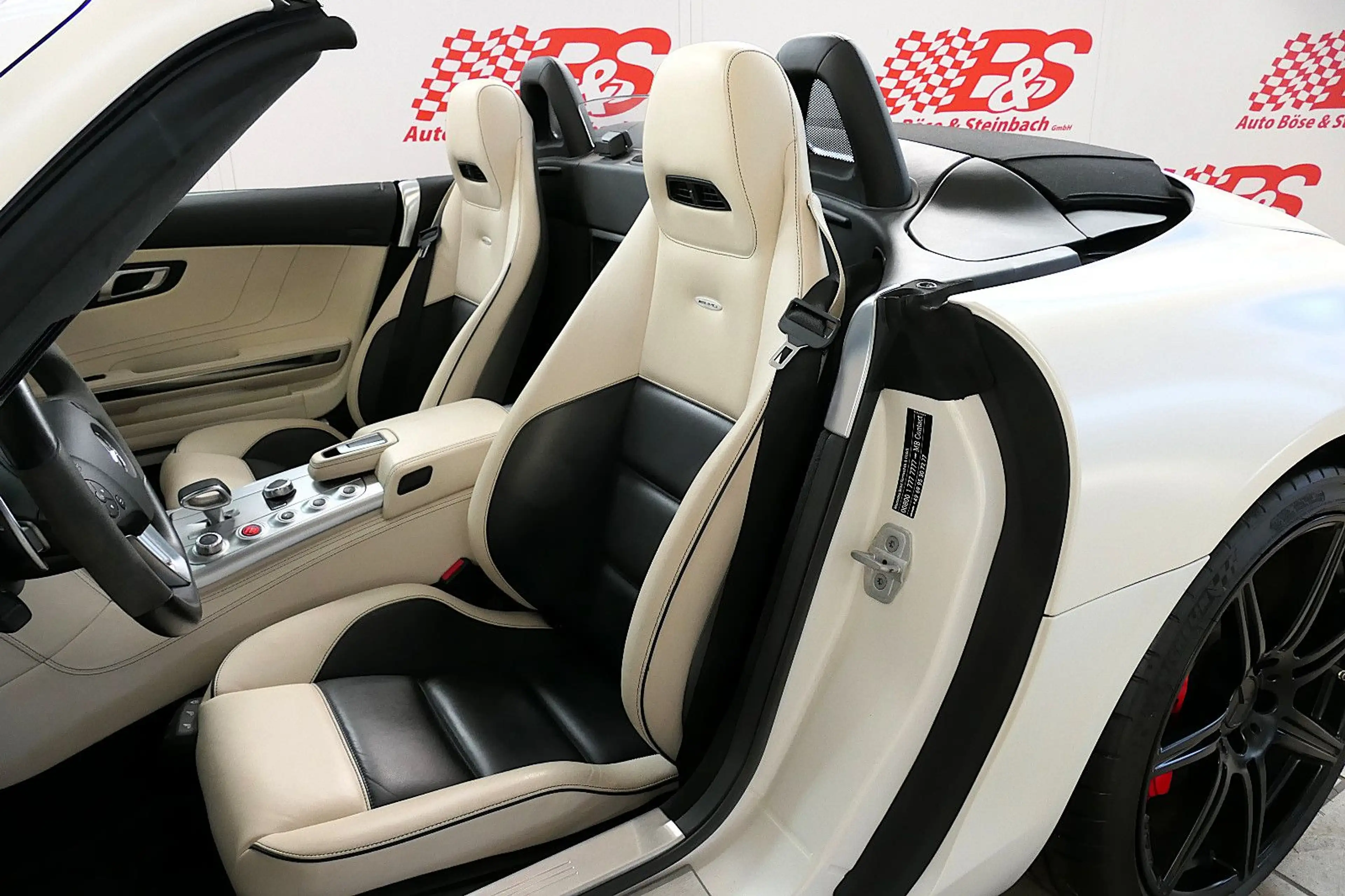 Mercedes-Benz SLS Roadster*Airscarf*Kamera*DEUTSCHES FZG* — photo 12