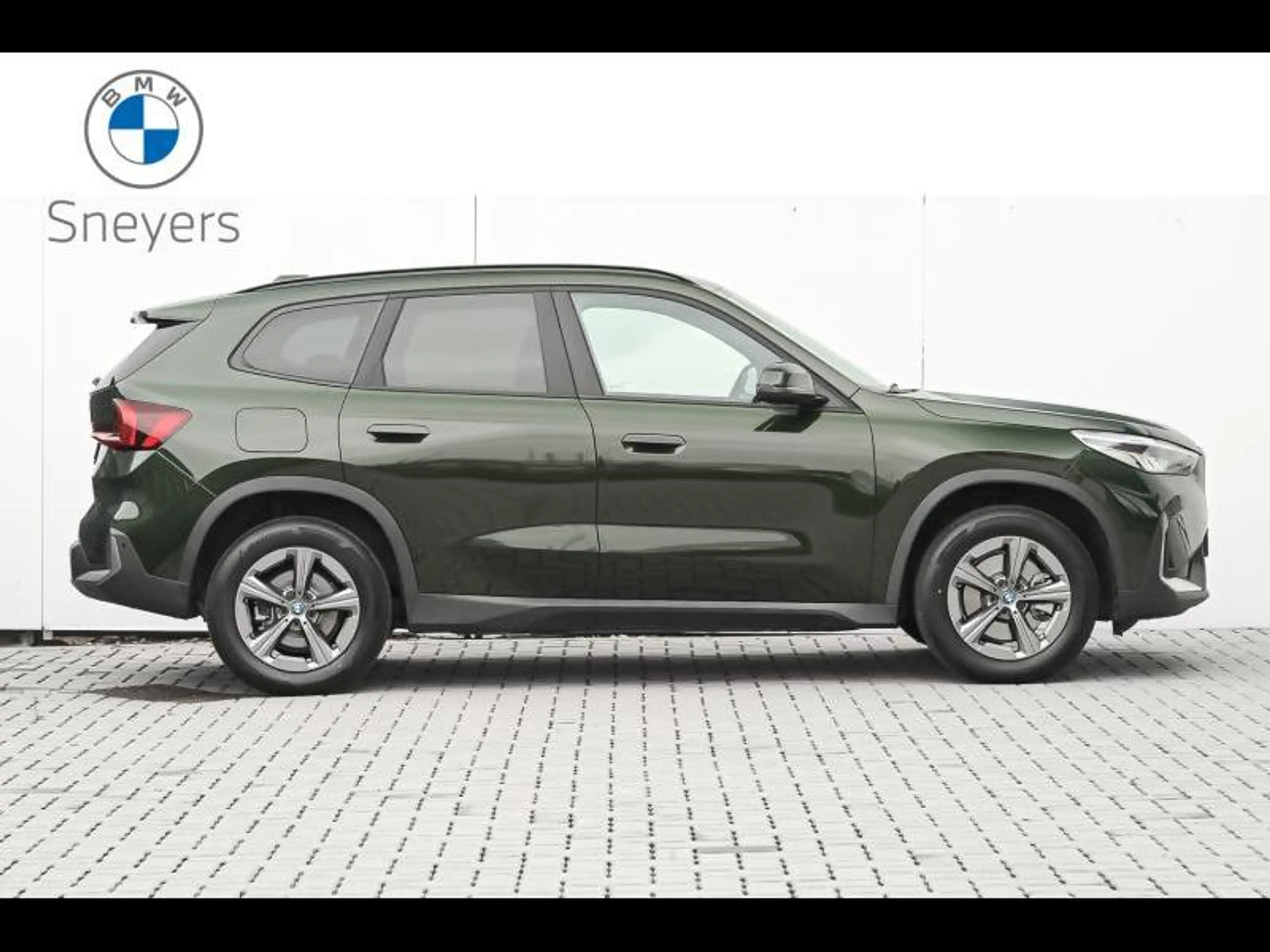 BMW X1 25e — photo 3