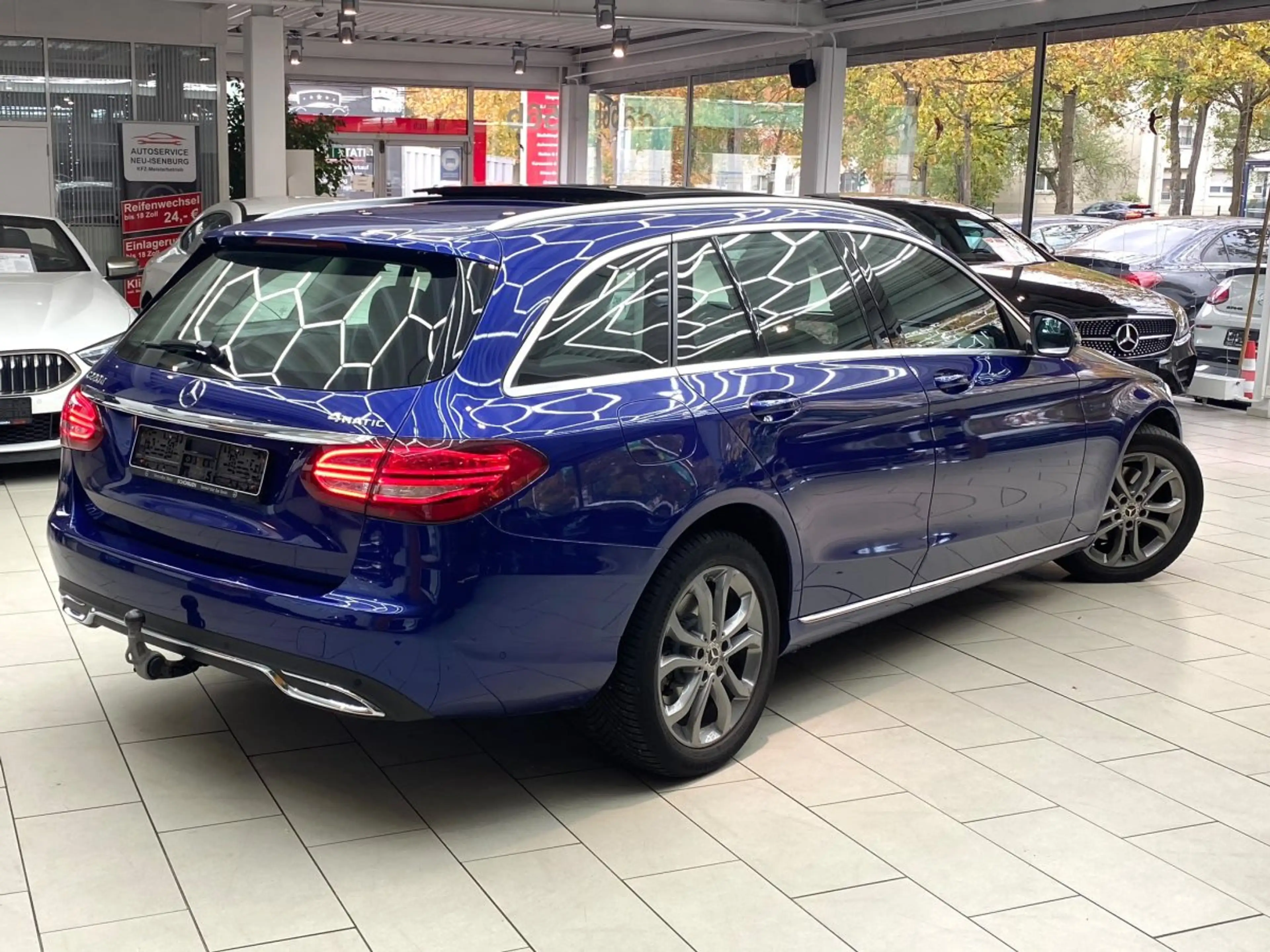 Mercedes-Benz C 220 d T Avantgarde 4Matic Pano RüFaKa Navi AHK Teilled — photo 7