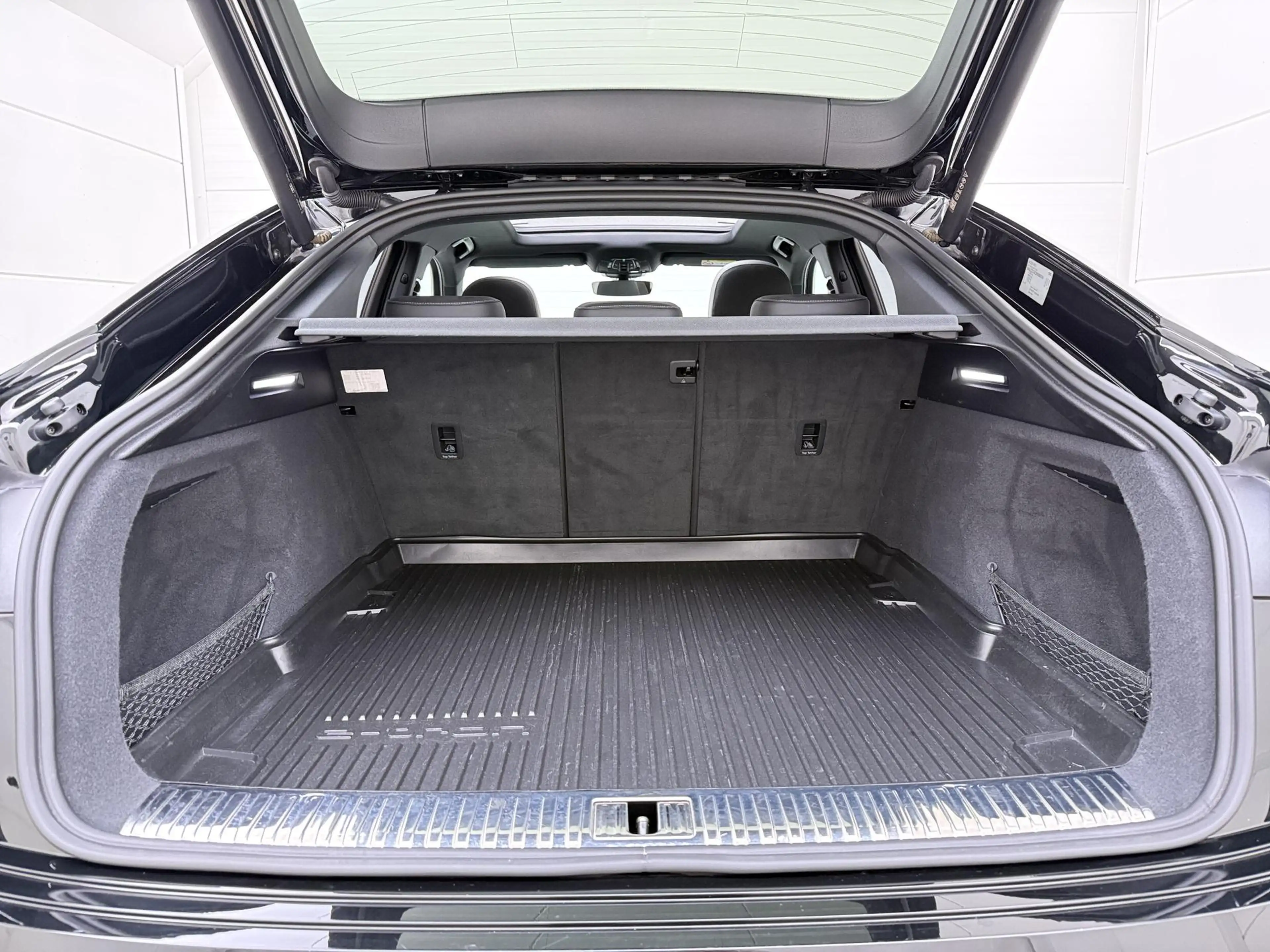 Audi Q8 e-tron Sportback 55 Quattro S-line 115 kWh | Pano Dak | 3 — photo 8