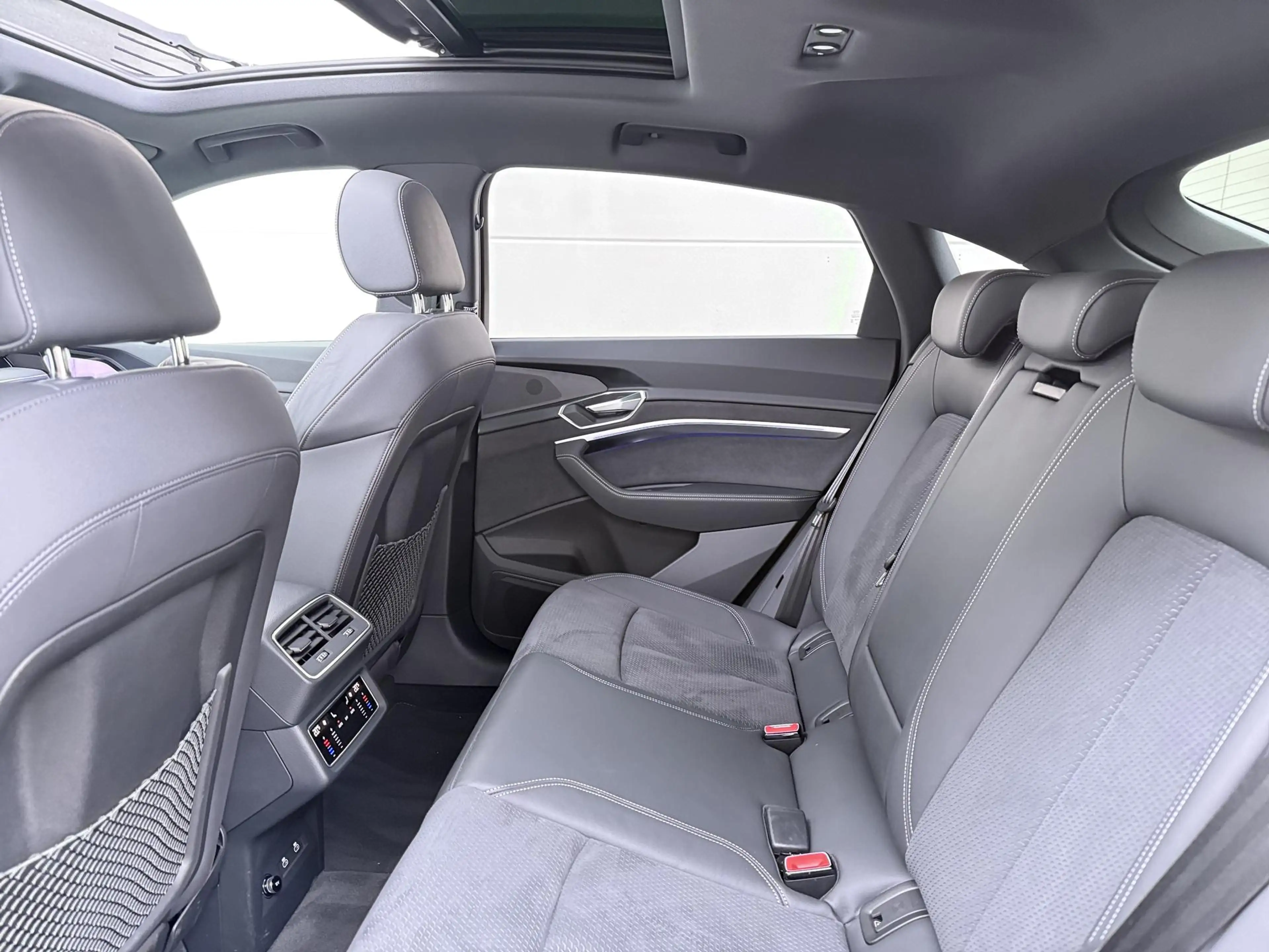 Audi Q8 e-tron Sportback 55 Quattro S-line 115 kWh | Pano Dak | 3 — photo 7