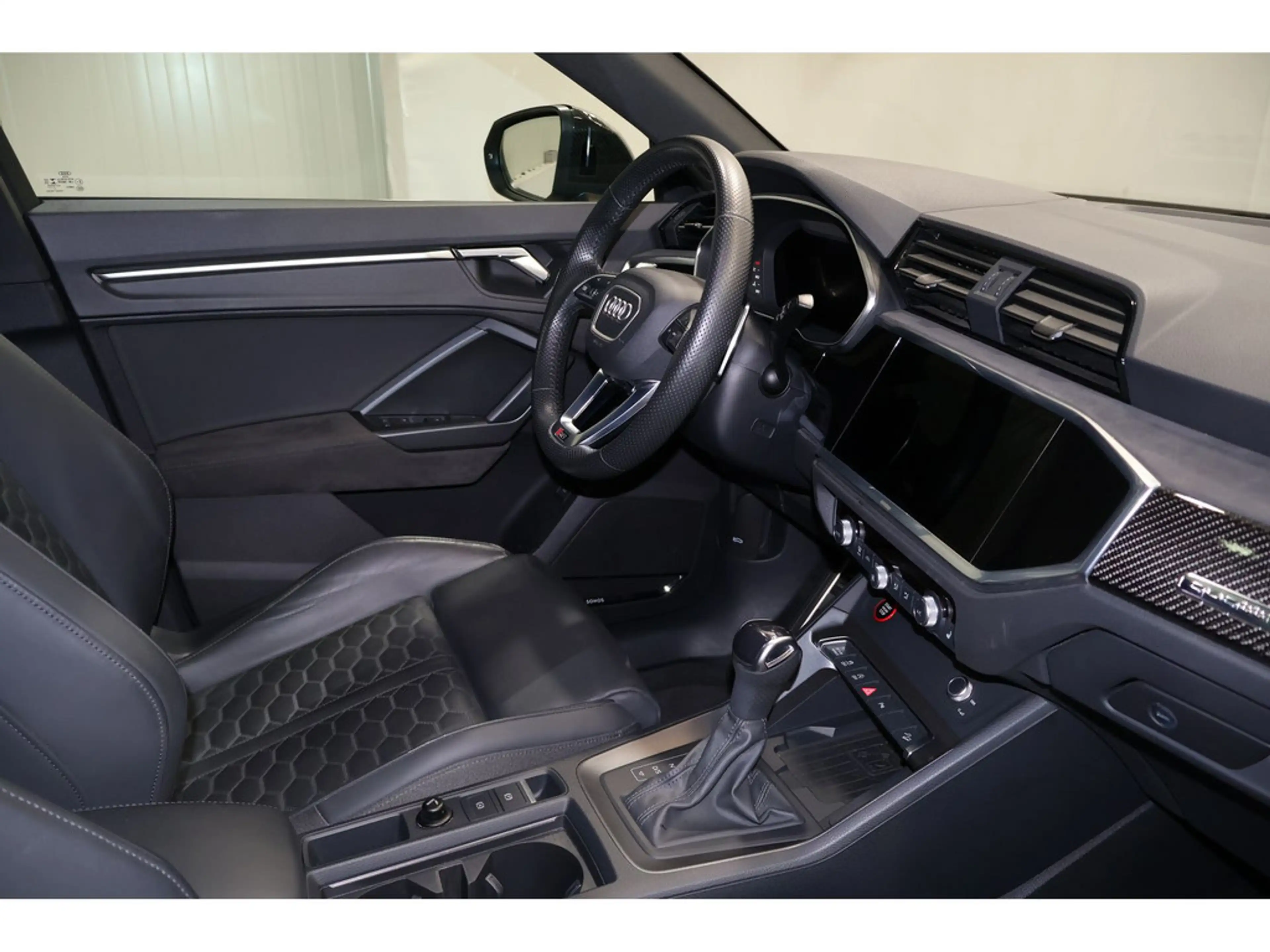 Audi RS Q3 2.5 TFSI quattro Pano*LED*AreaView * — photo 15