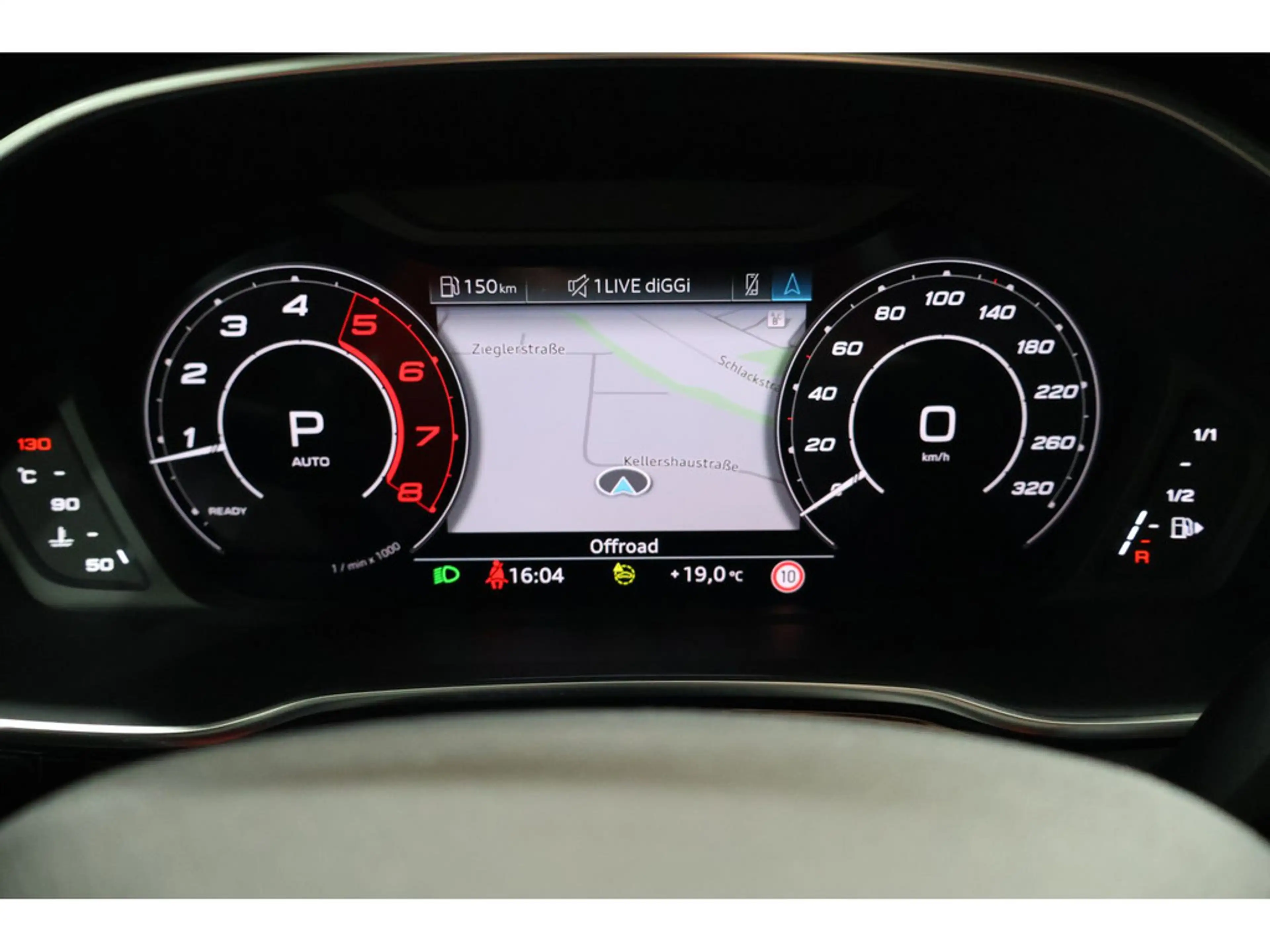 Audi RS Q3 2.5 TFSI quattro Pano*LED*AreaView * — photo 10