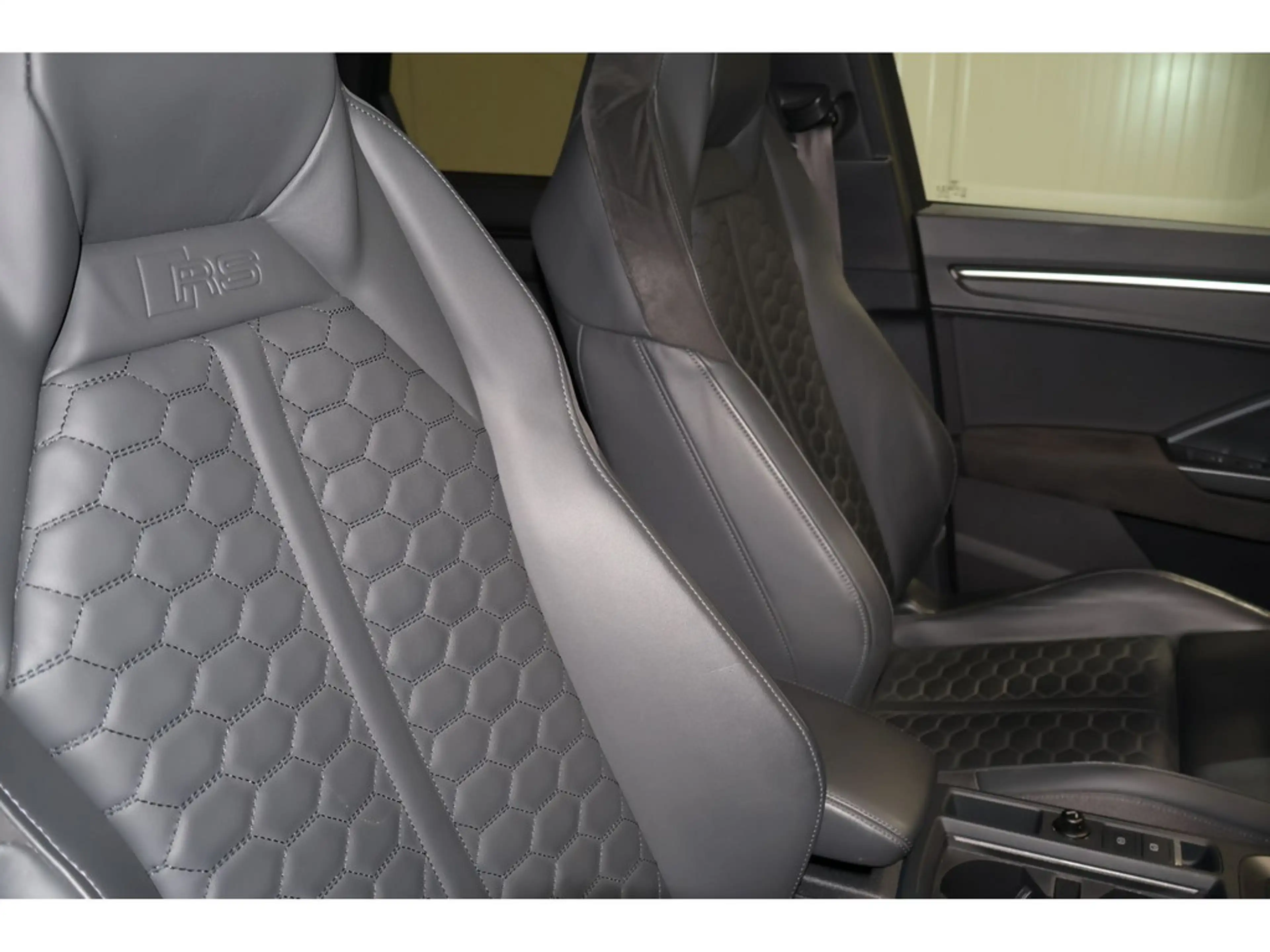 Audi RS Q3 2.5 TFSI quattro Pano*LED*AreaView * — photo 7